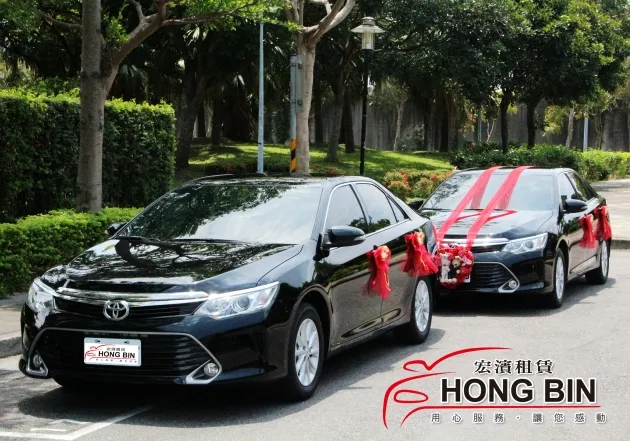LEXUS ES 豪華轎車 一台+ TOYOTA CAMRY 高級轎車 一台