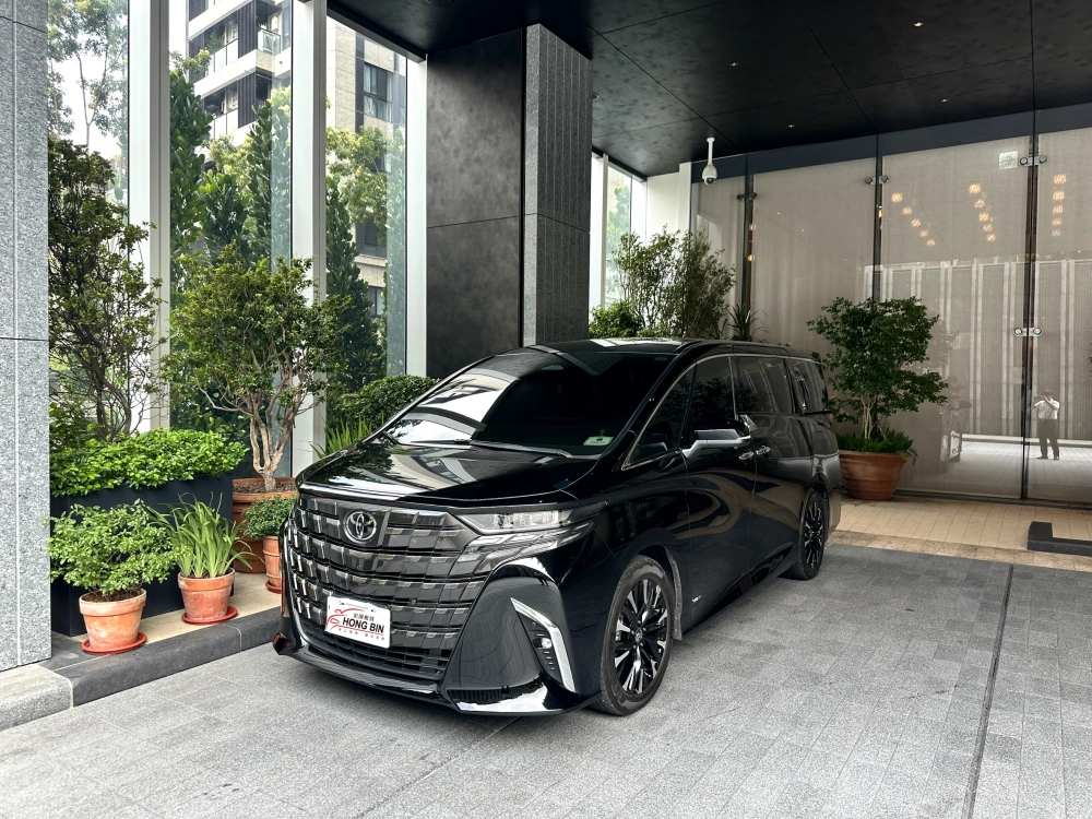 新款ALPHARD 4.0 一台+ ALPHARD 3.5  一台