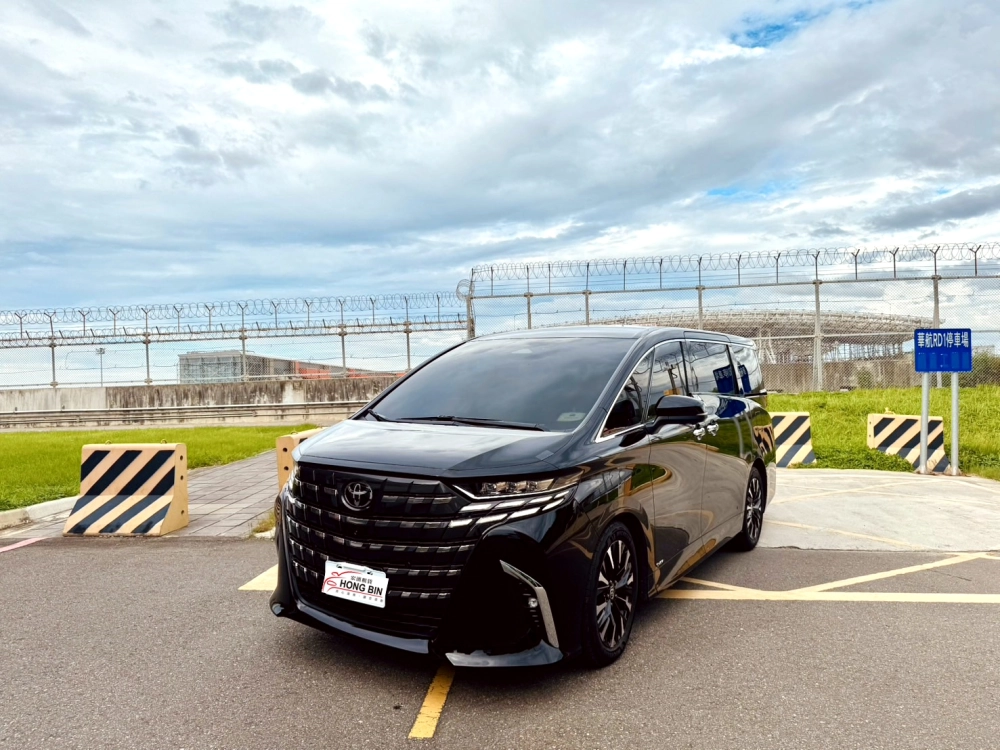 新款ALPHARD 4.0 一台+ ALPHARD 3.5  二台