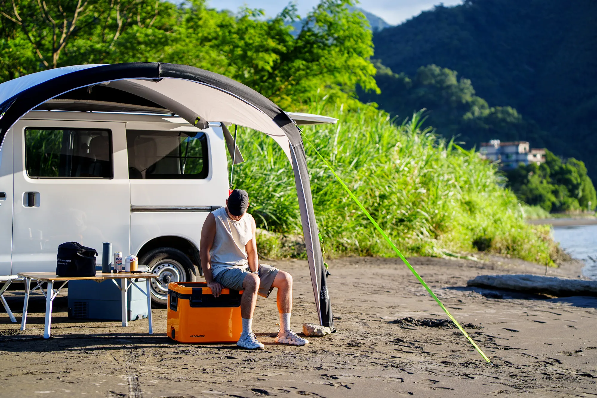 DOMETIC Sunshine AIR Pro VW 充氣車邊帳（小型）