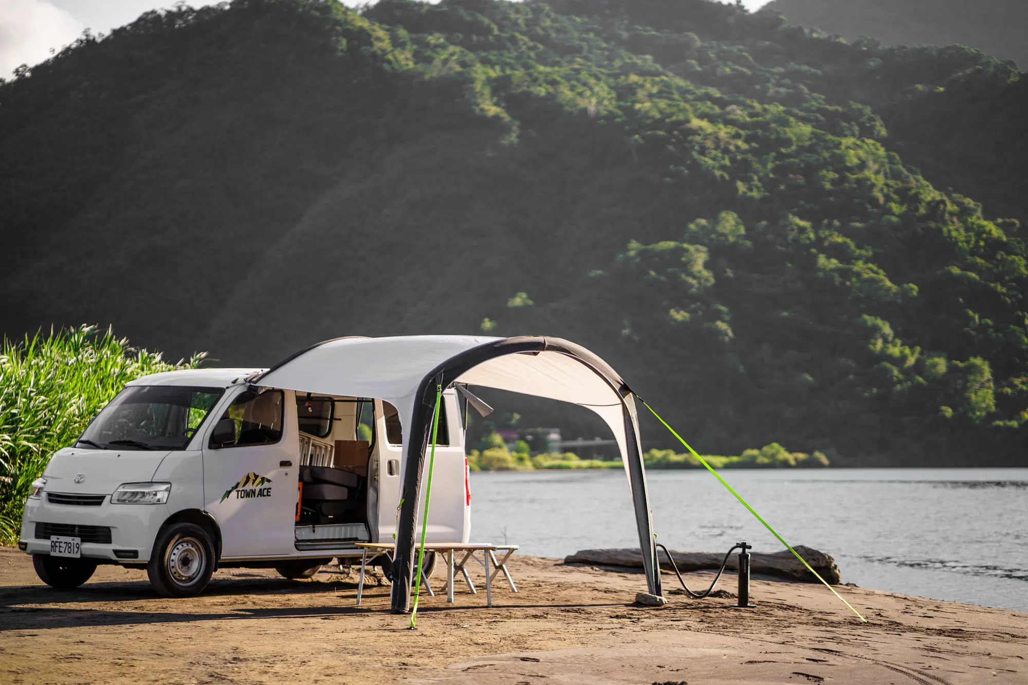 DOMETIC Sunshine AIR Pro VW 充氣車邊帳（小型）