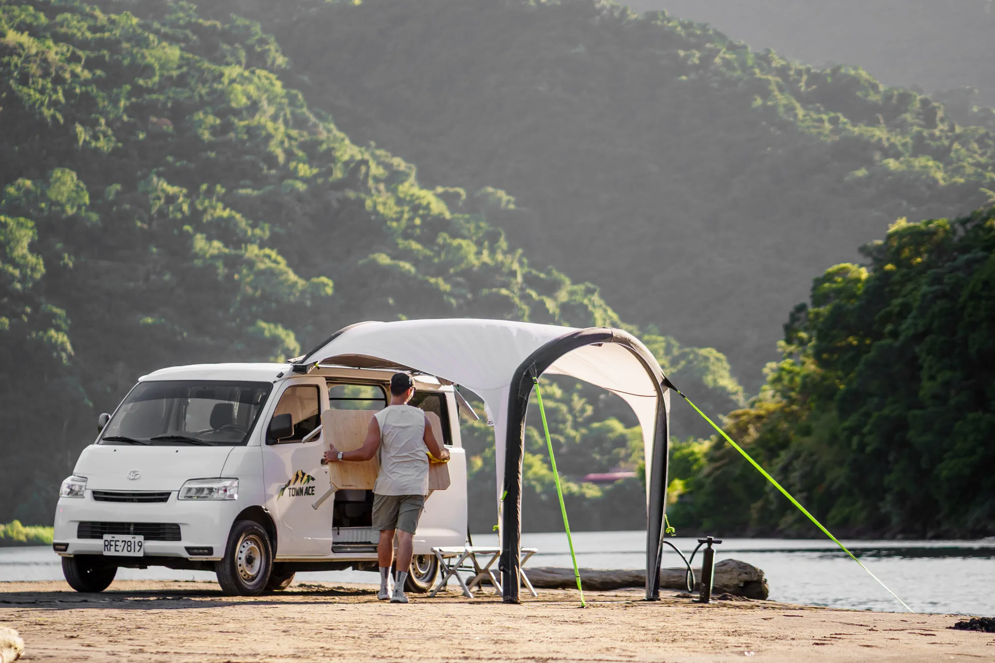 DOMETIC Sunshine AIR Pro VW 充氣車邊帳（小型）