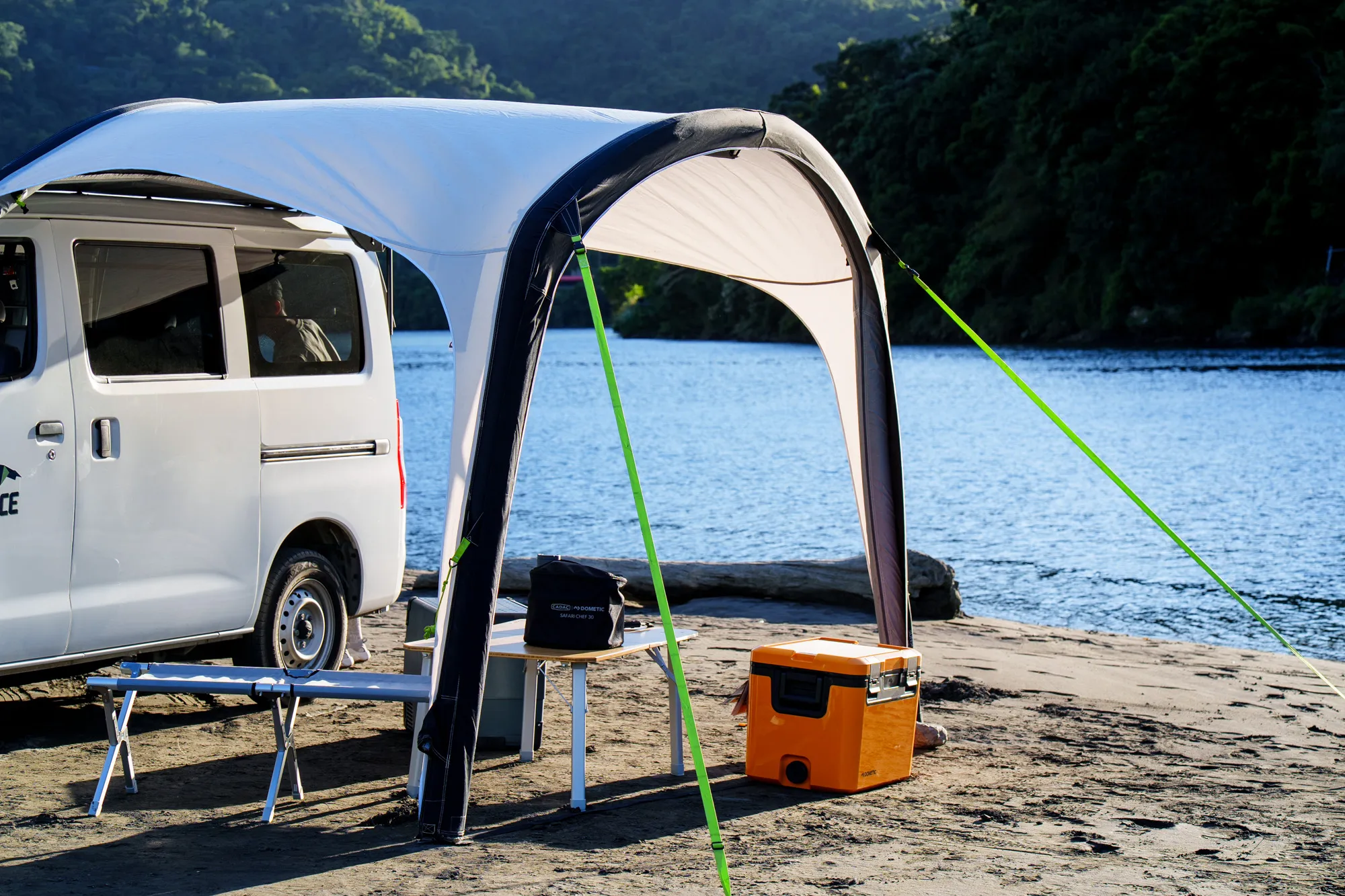DOMETIC Sunshine AIR Pro VW 充氣車邊帳（小型）