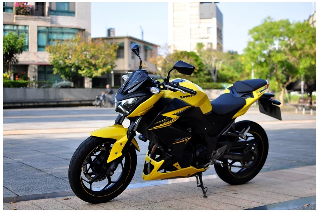 KAWASAKI Z300 ABS