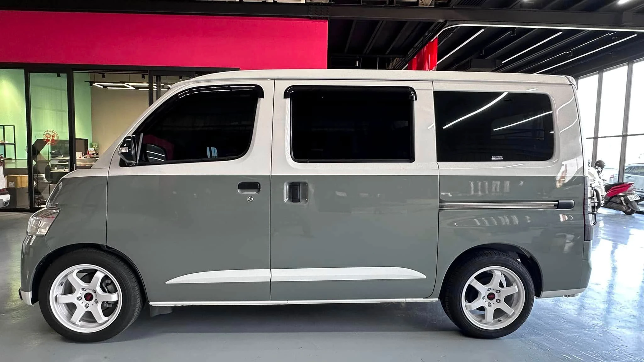 進口特仕版車身立體護條(5件式)