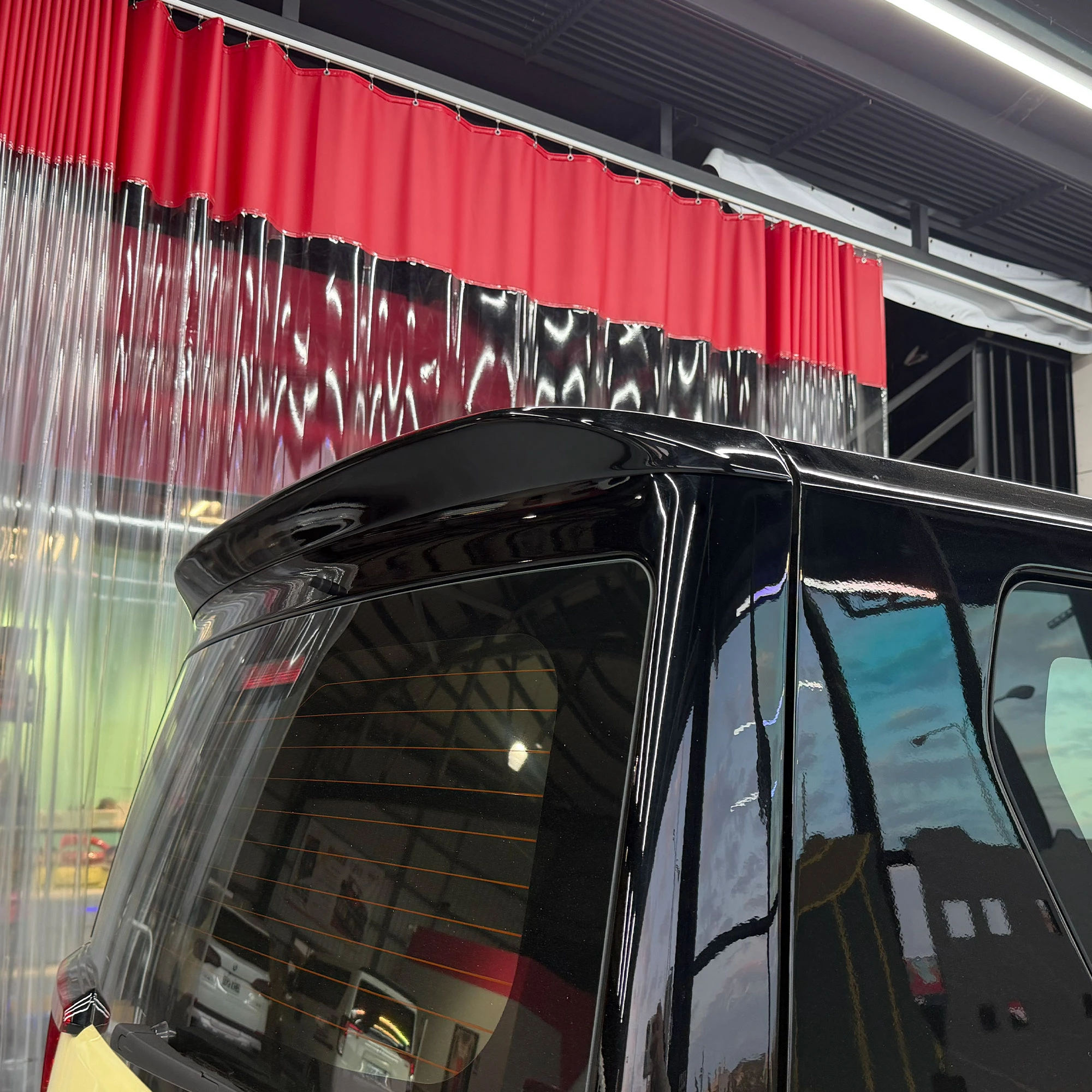 流線造型小尾翼