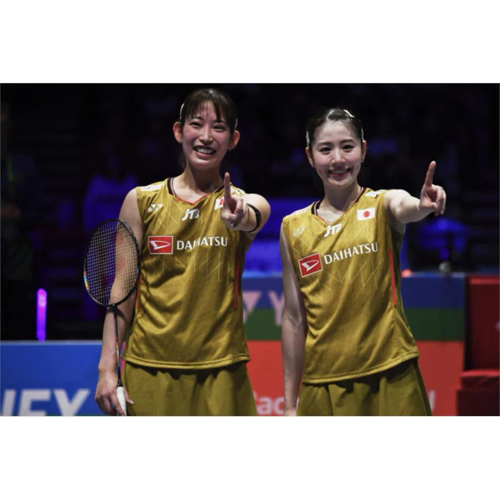韓版YONEX 羽絨外套 特價$3280 質感很棒