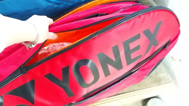 2019 YONEX bag42026-6支網拍/12支羽拍袋 尺寸：80*30*34cm)