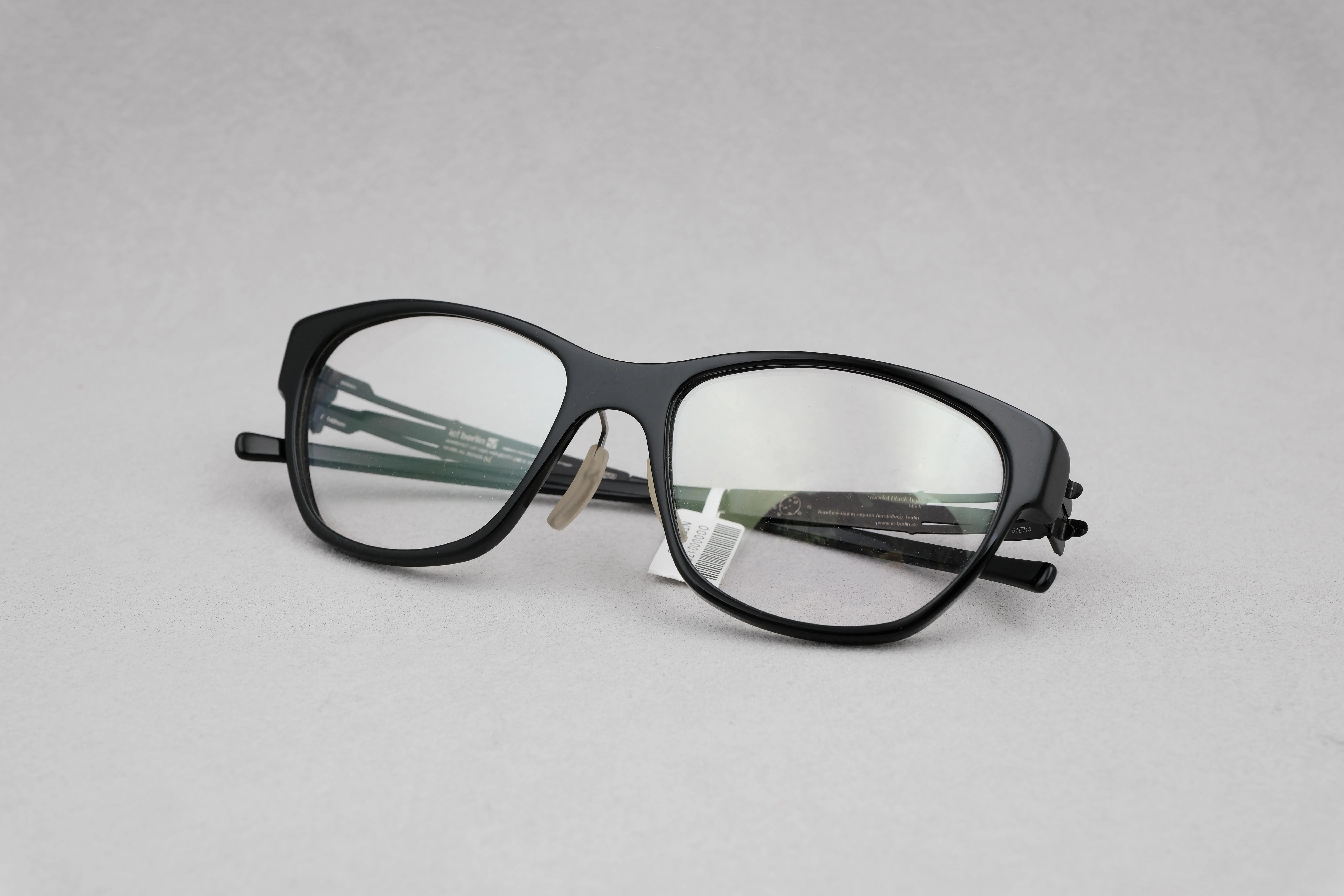ic!berlin ic!berlin model black hol