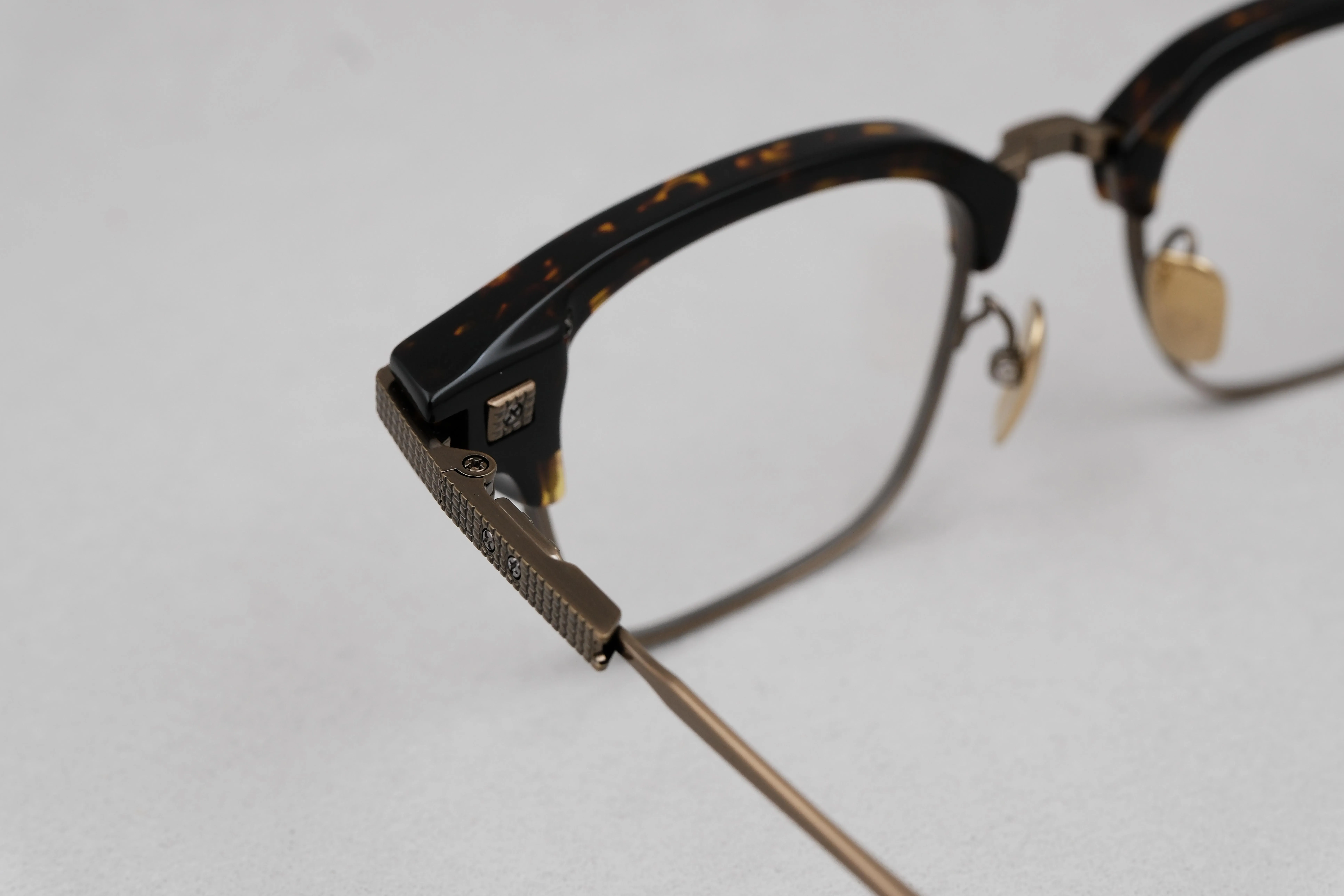 999.9 M-01H 9303 HIGH END