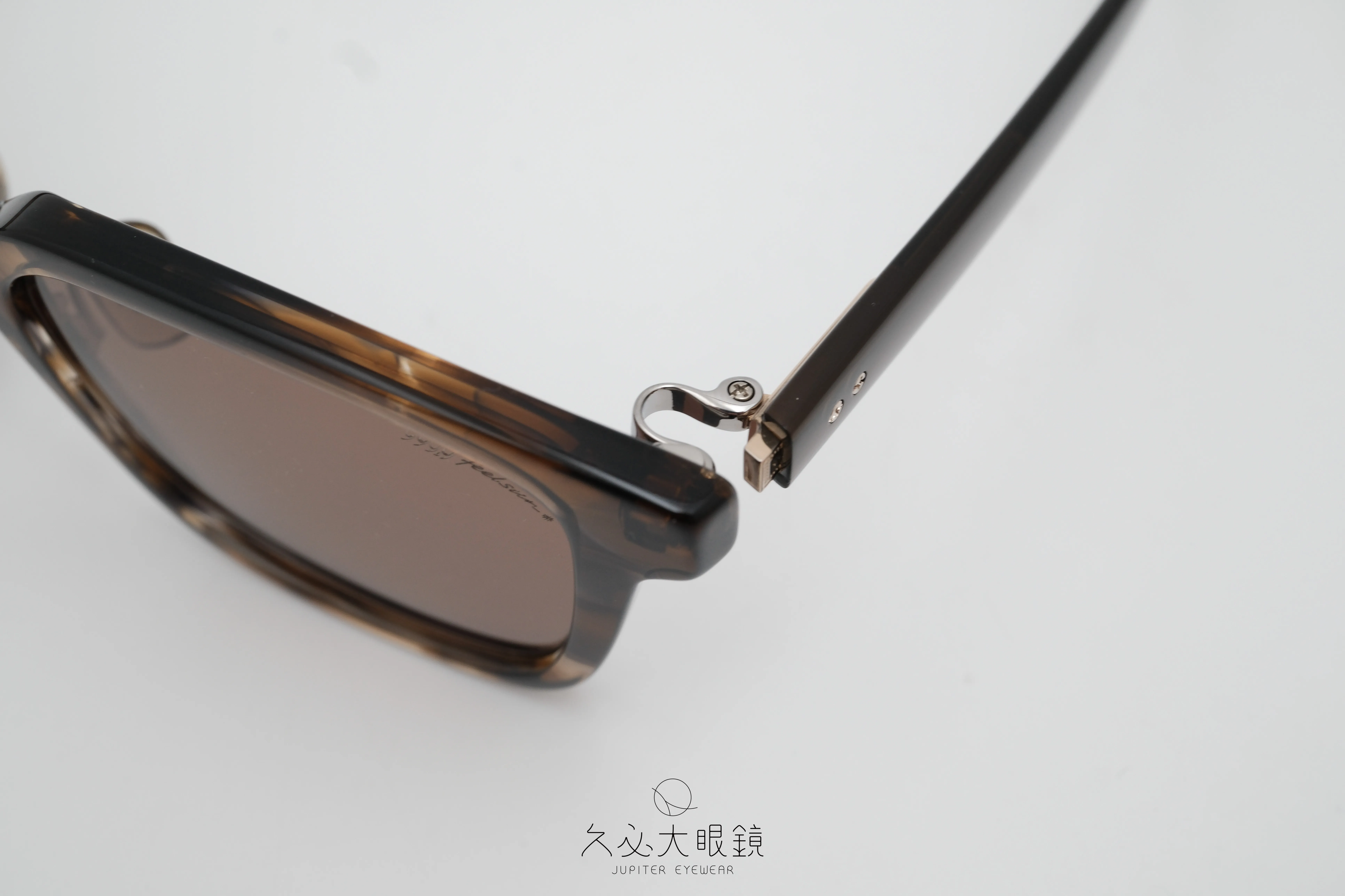999.9 F-62NP 860
