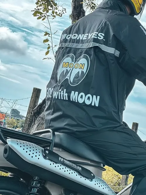 MOONEYES 騎士 兩件式雨衣 風衣 黑色款
