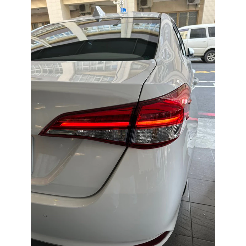 全新 TOYOTA VIOS 18 19 20 年 原廠型外側 LED 光條 紅白 尾燈 後燈 單顆