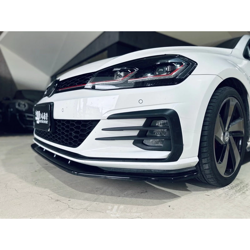 全新 VW 福斯 GOLF 7.5 GTI 專用 TCR 式樣 前下巴 側裙 後下巴 空力套件