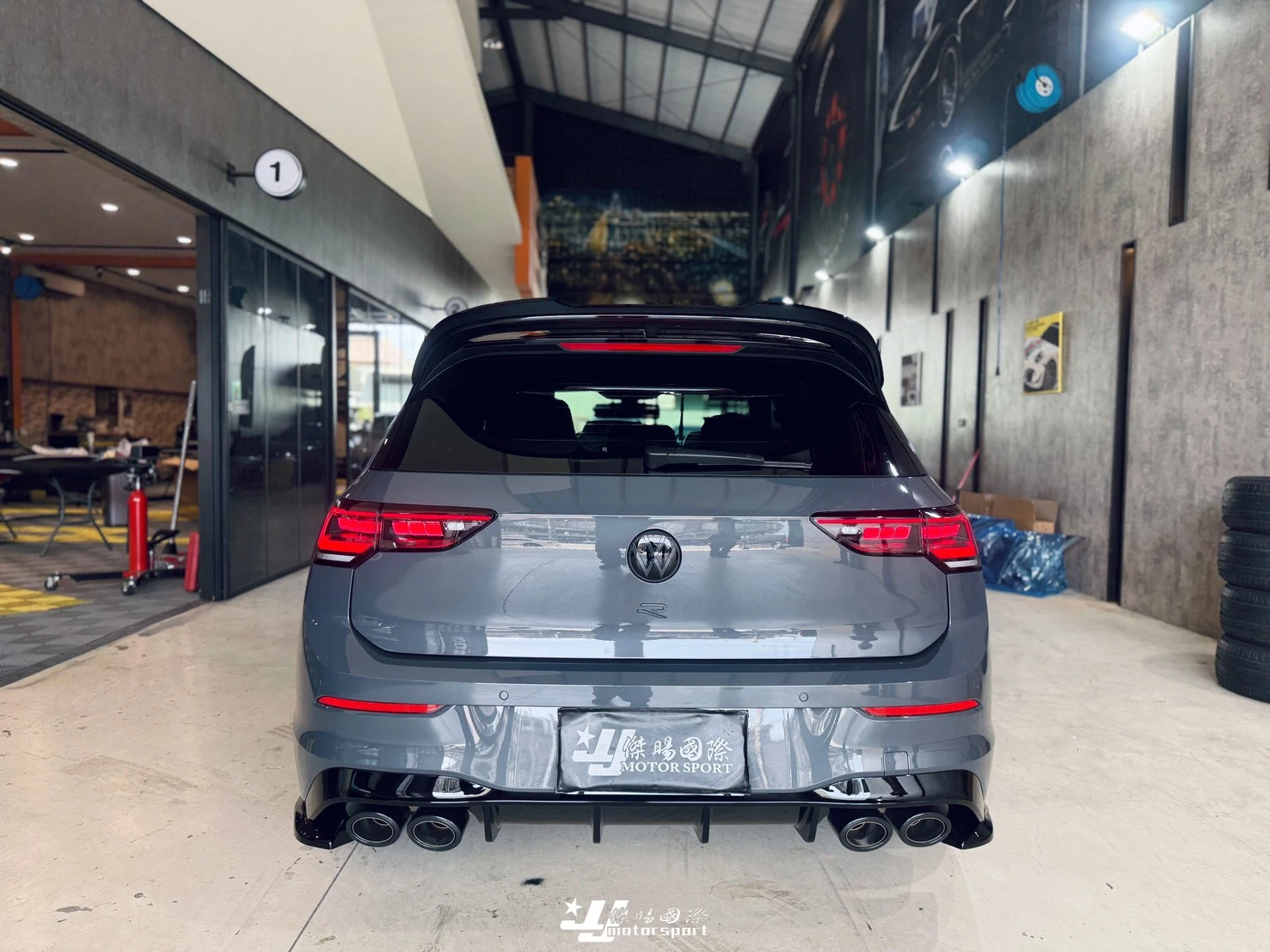 全新 福斯 GOLF 8.5 8.5代 R 短版 專用 MD Maxton Design V.2 亮黑 尾翼 鴨尾