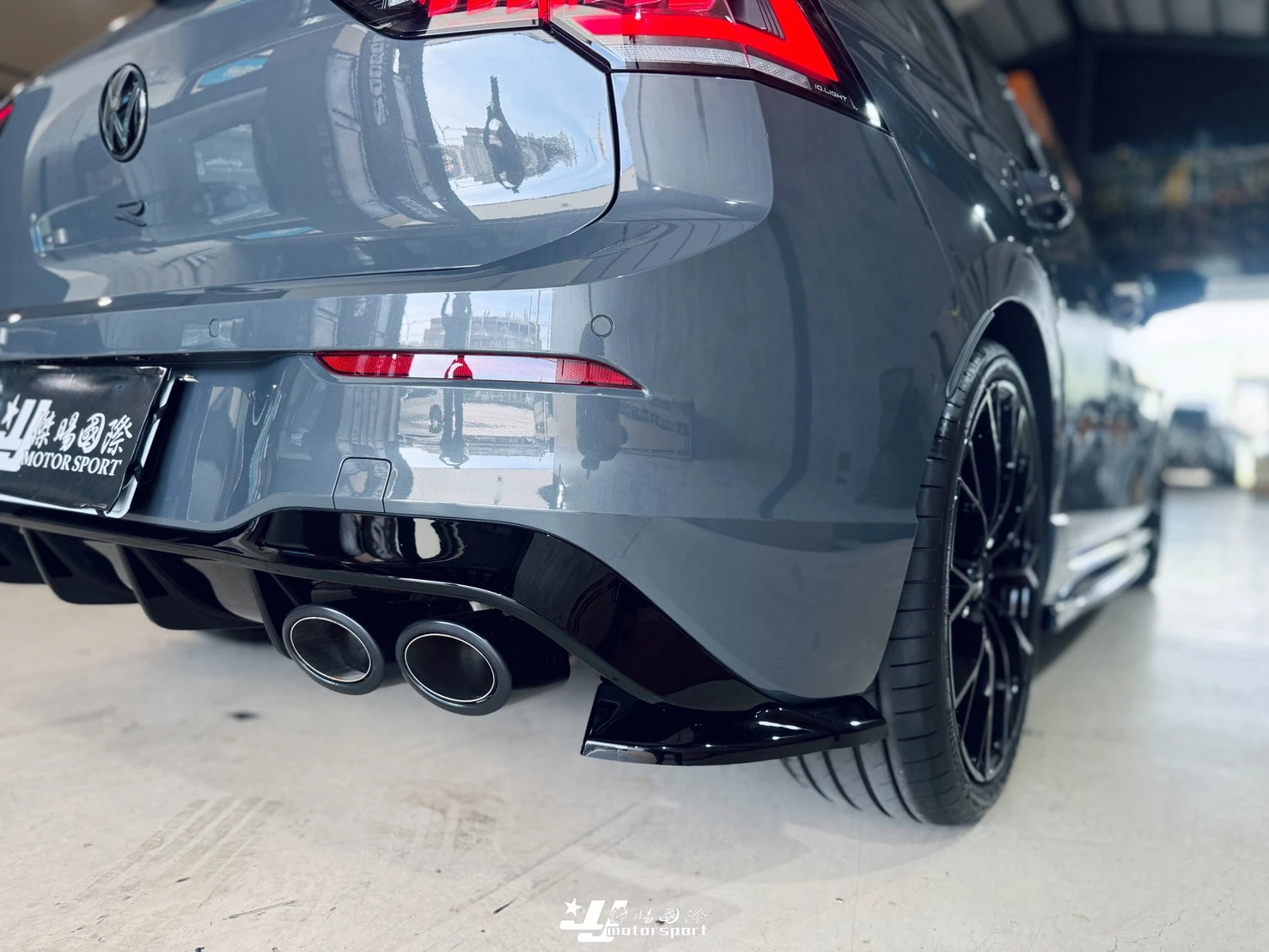 全新 福斯 GOLF 8.5 8.5代 R 短版 專用 MD Maxton Design V.8 亮黑 包角