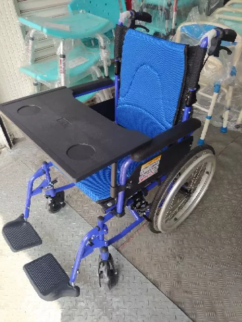 ［台灣現貨］ 餐桌板輪椅配件 各種型號輪椅輕便ABS輪椅餐桌 可抽取 均佳 富士康 頤辰 恆伸 杏華 康揚