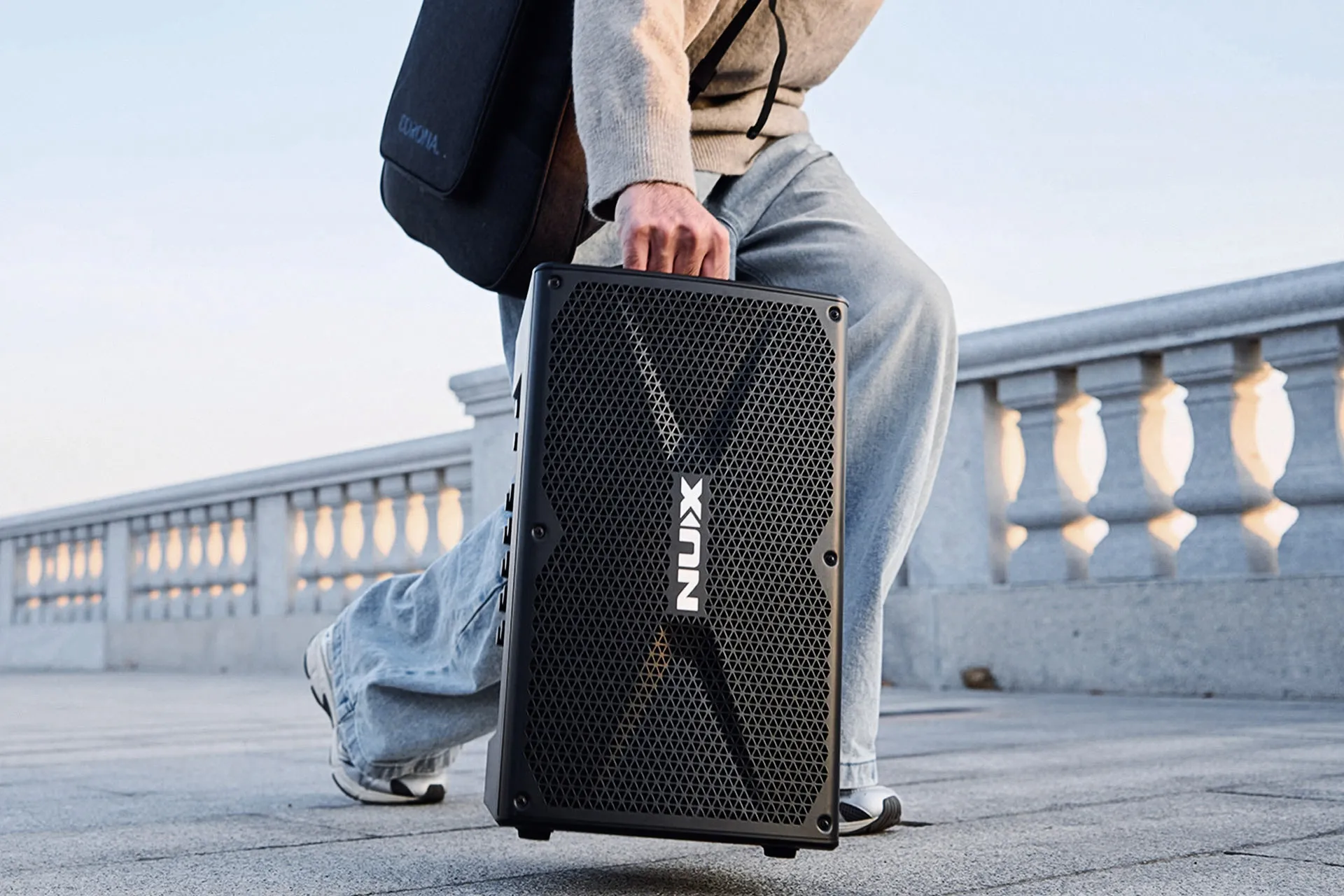 NUX Busking 200FR 便攜式戶外喇叭 音箱 NBA200FR 200W