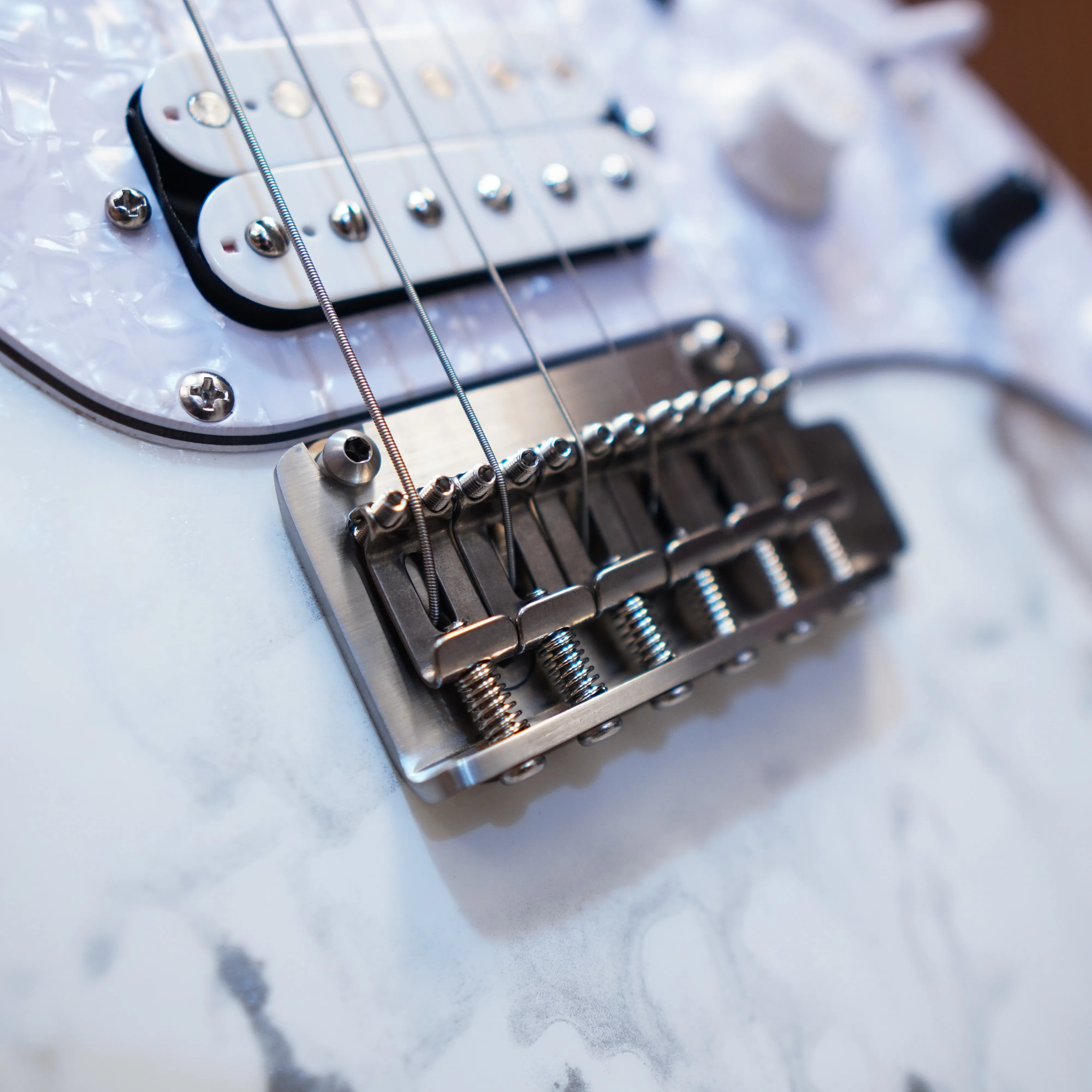 Ories Studio James Tyler White Gold 贈硬盒配件