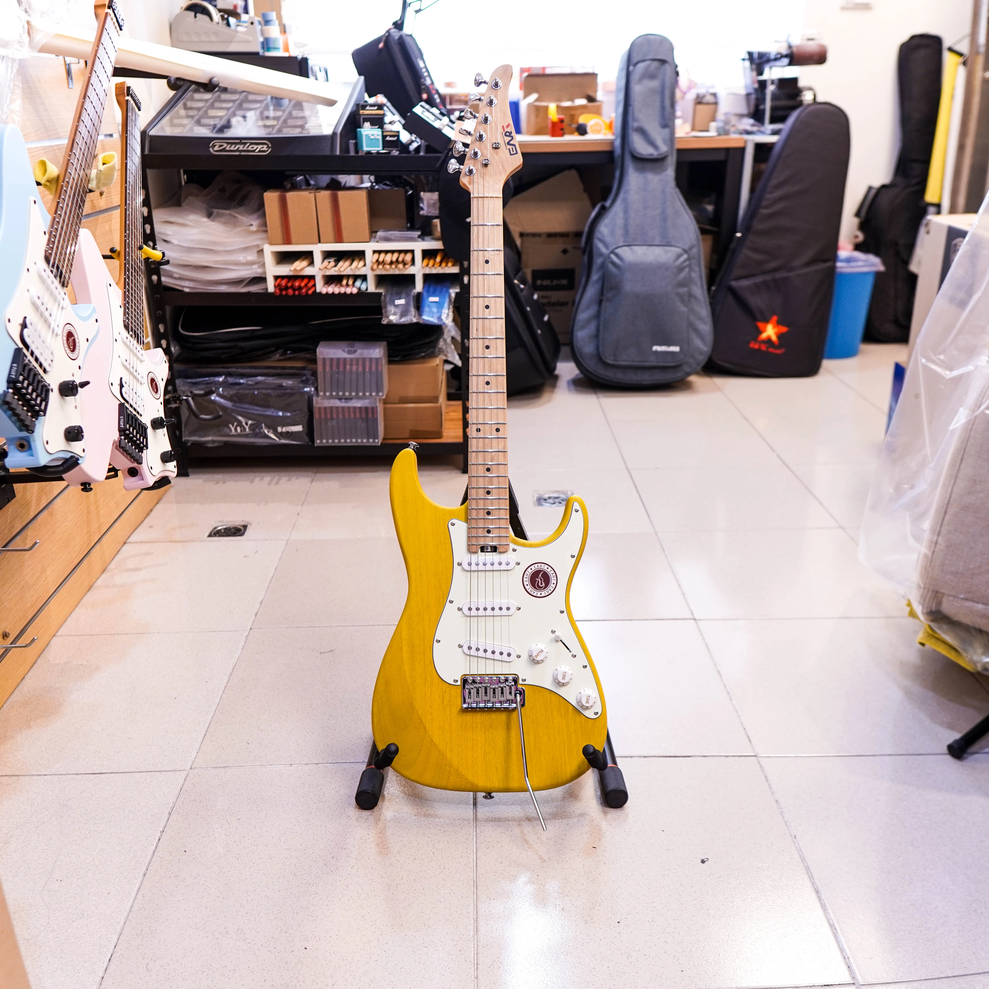 EART ST-1 電吉他