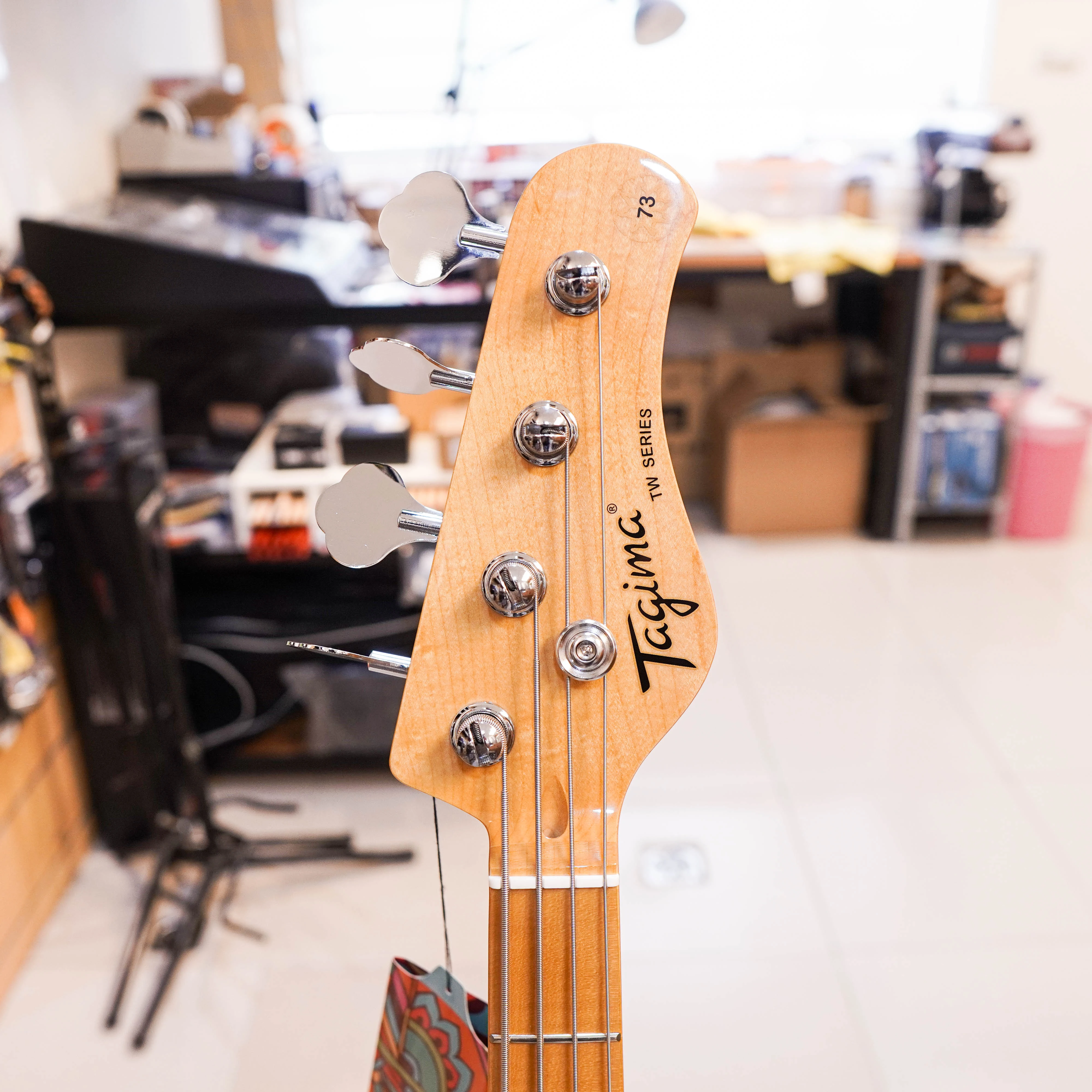 Tagima TW-73 Bass