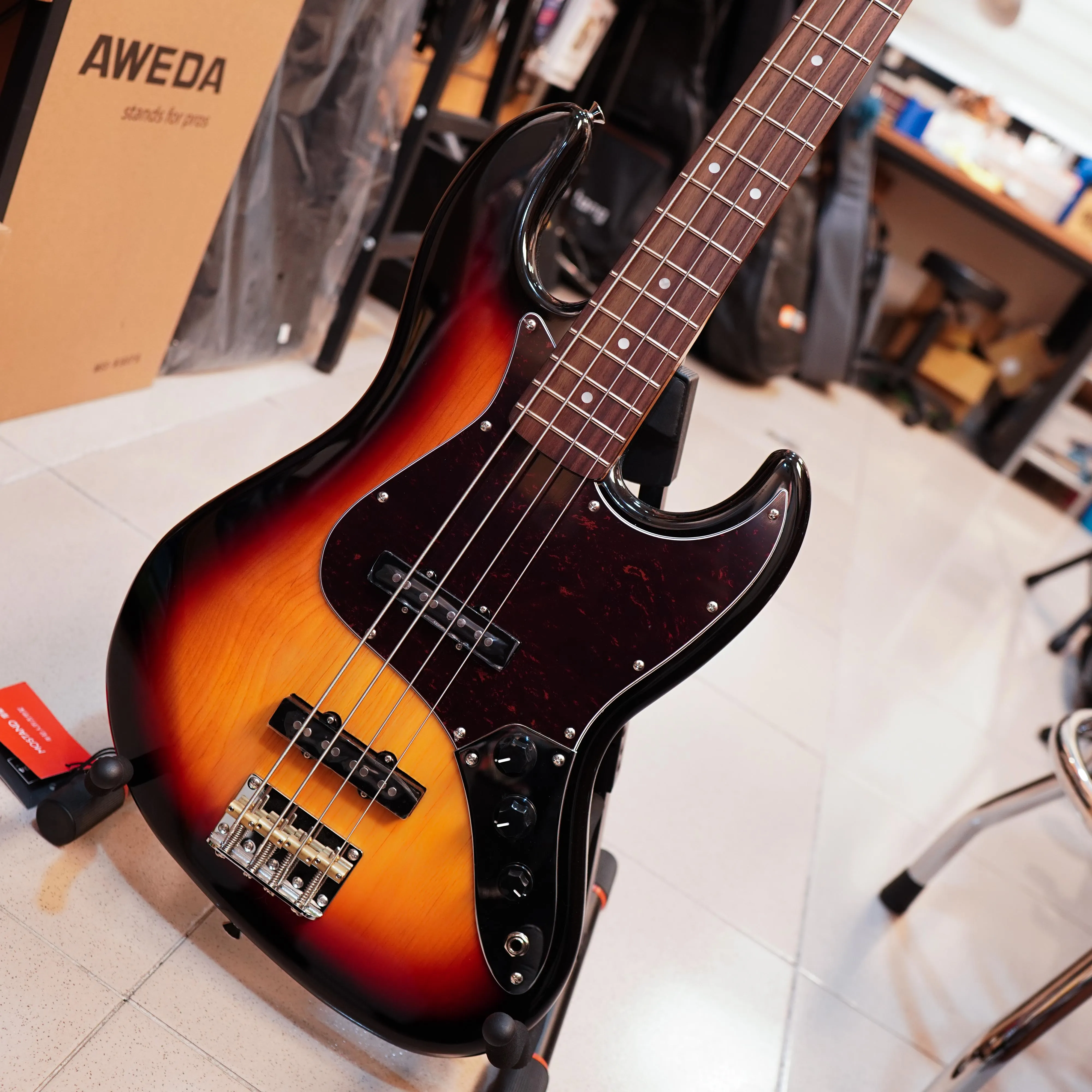 Tagima TW-73 Bass