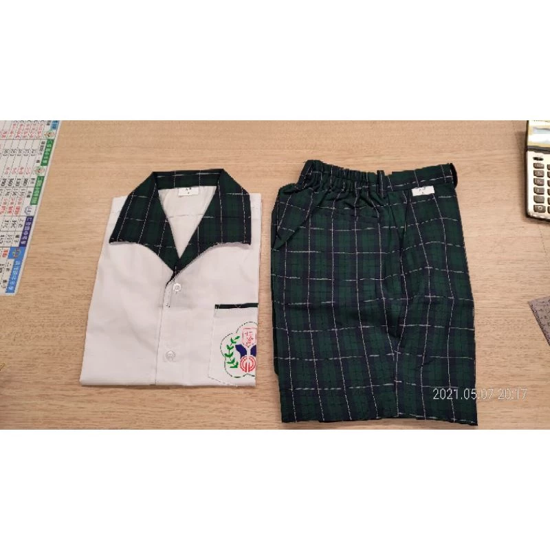 仁愛國小夏季制服上衣褲子，拉鍊款跟全鬆緊帶寬