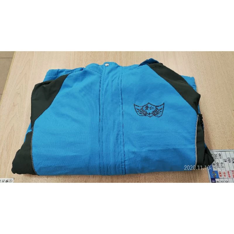 仁愛國中新版兩件式外套刺繡服務