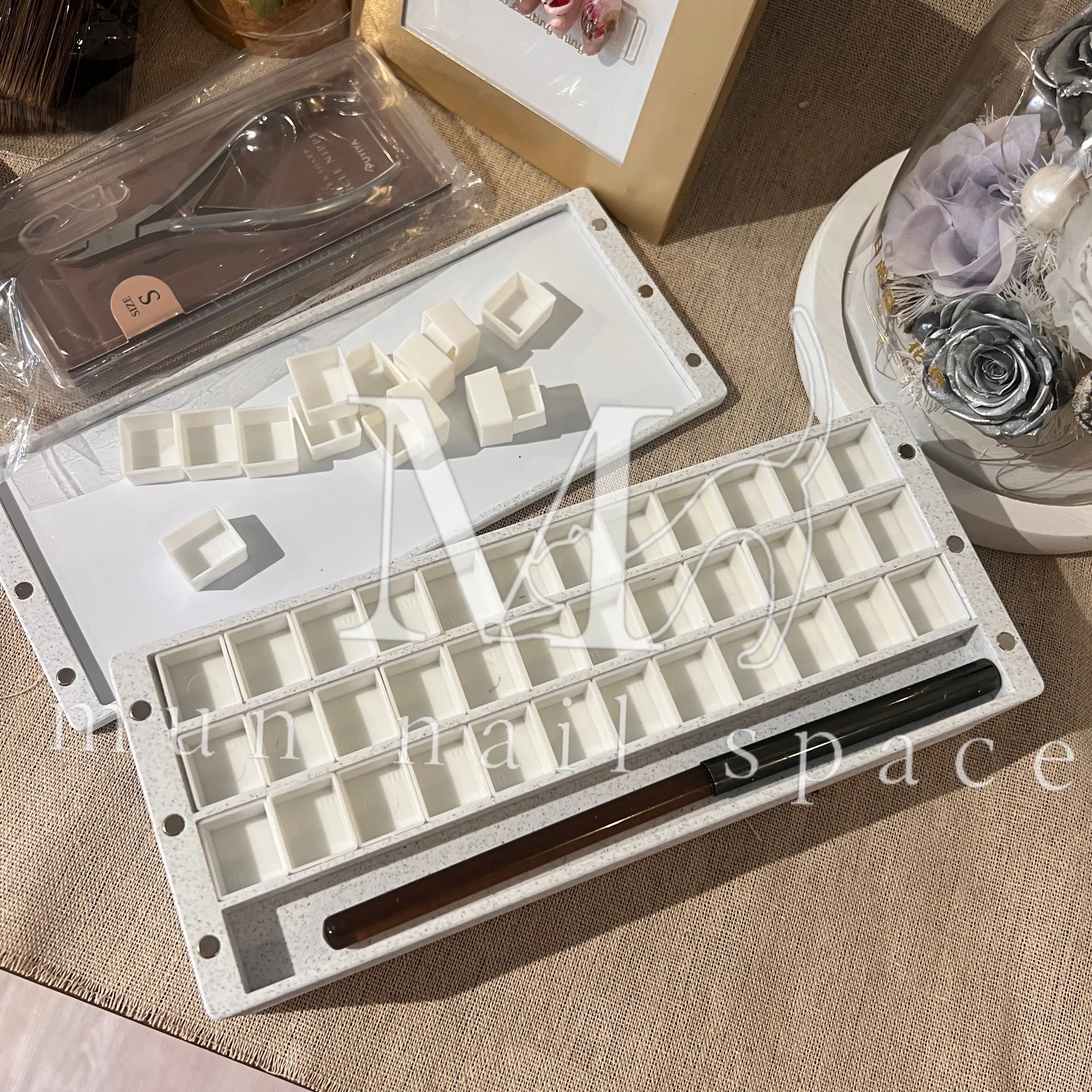 磁吸顏料飾品水鑽分裝盒