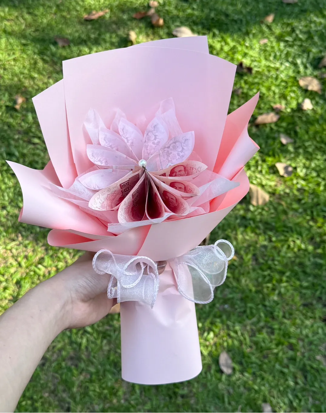  一朵小粉有錢花花束