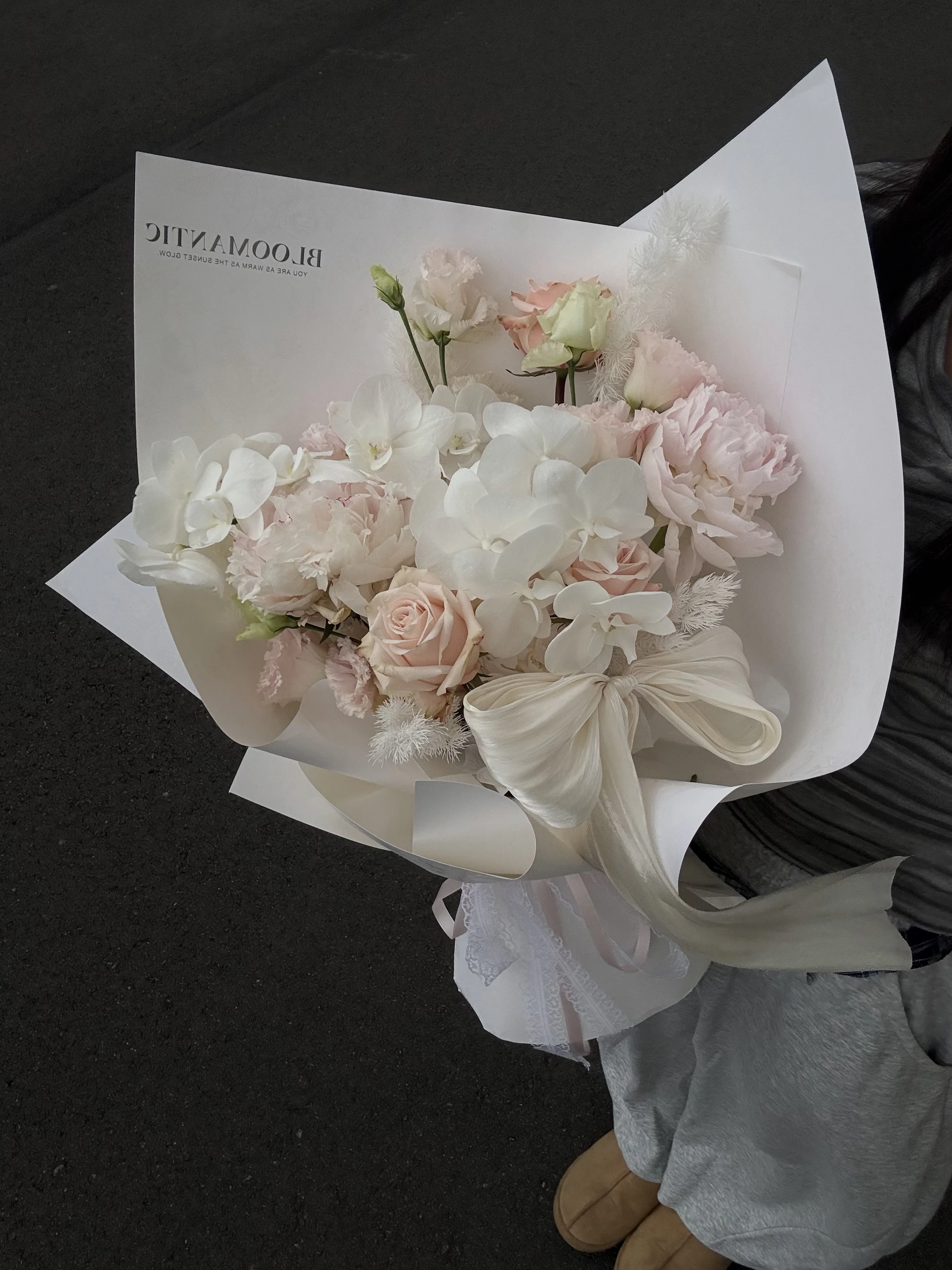蝴蝶粉白系鮮花