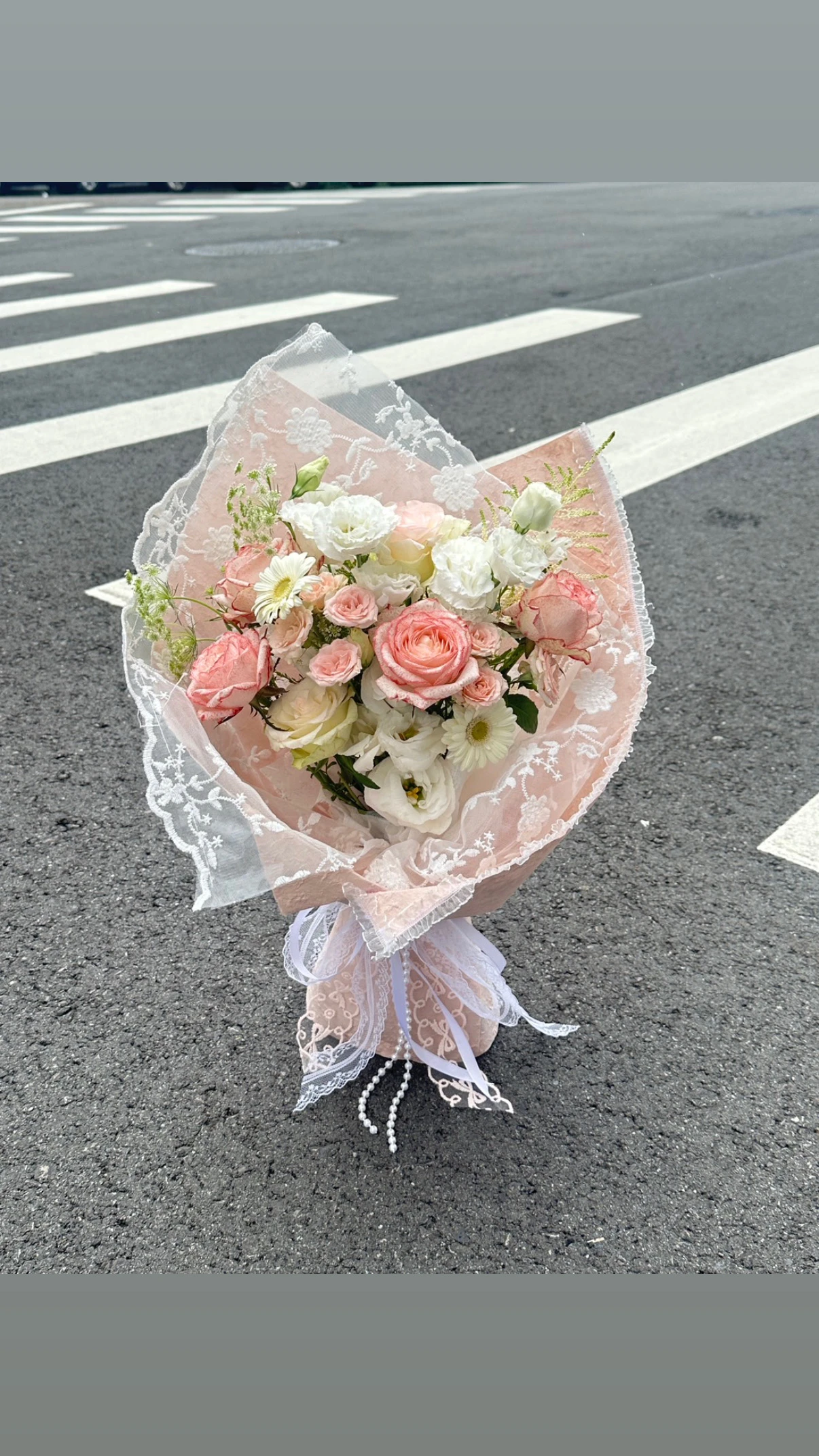 蕾絲玫瑰花園鮮花花束