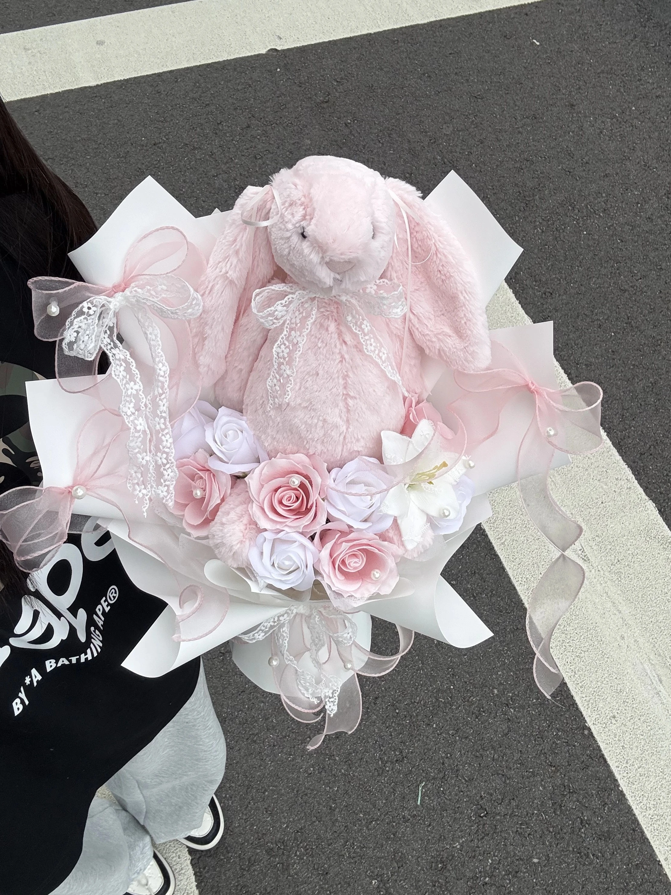 Jellycat粉兔蝴蝶花束