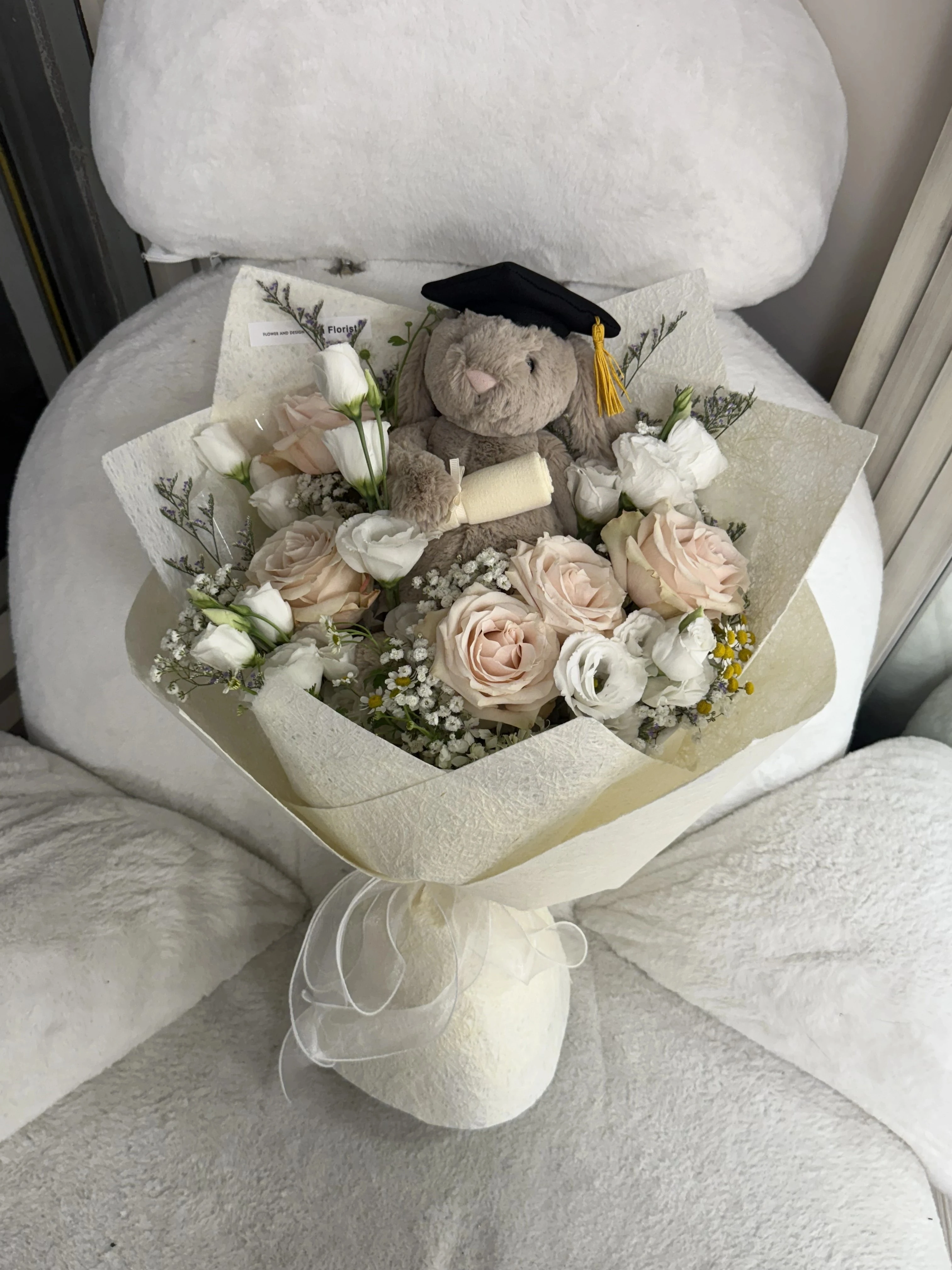Jellycat畢業兔鮮花大花束