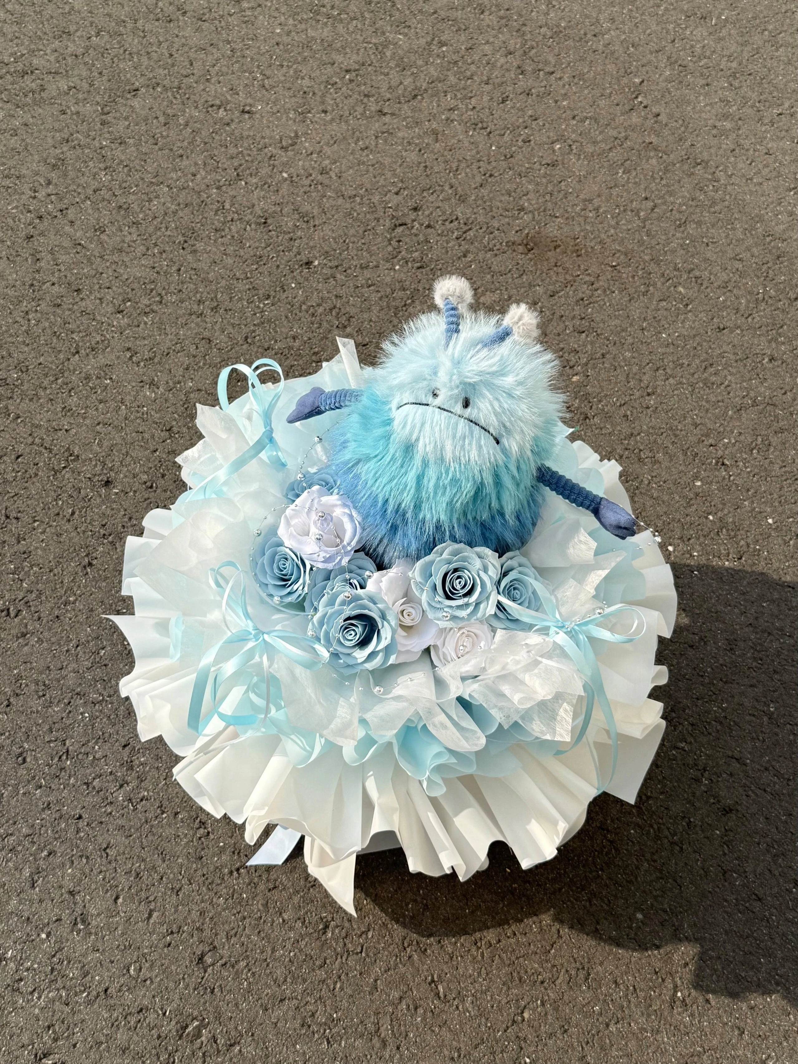 Jellycat炸毛小藍怪花束