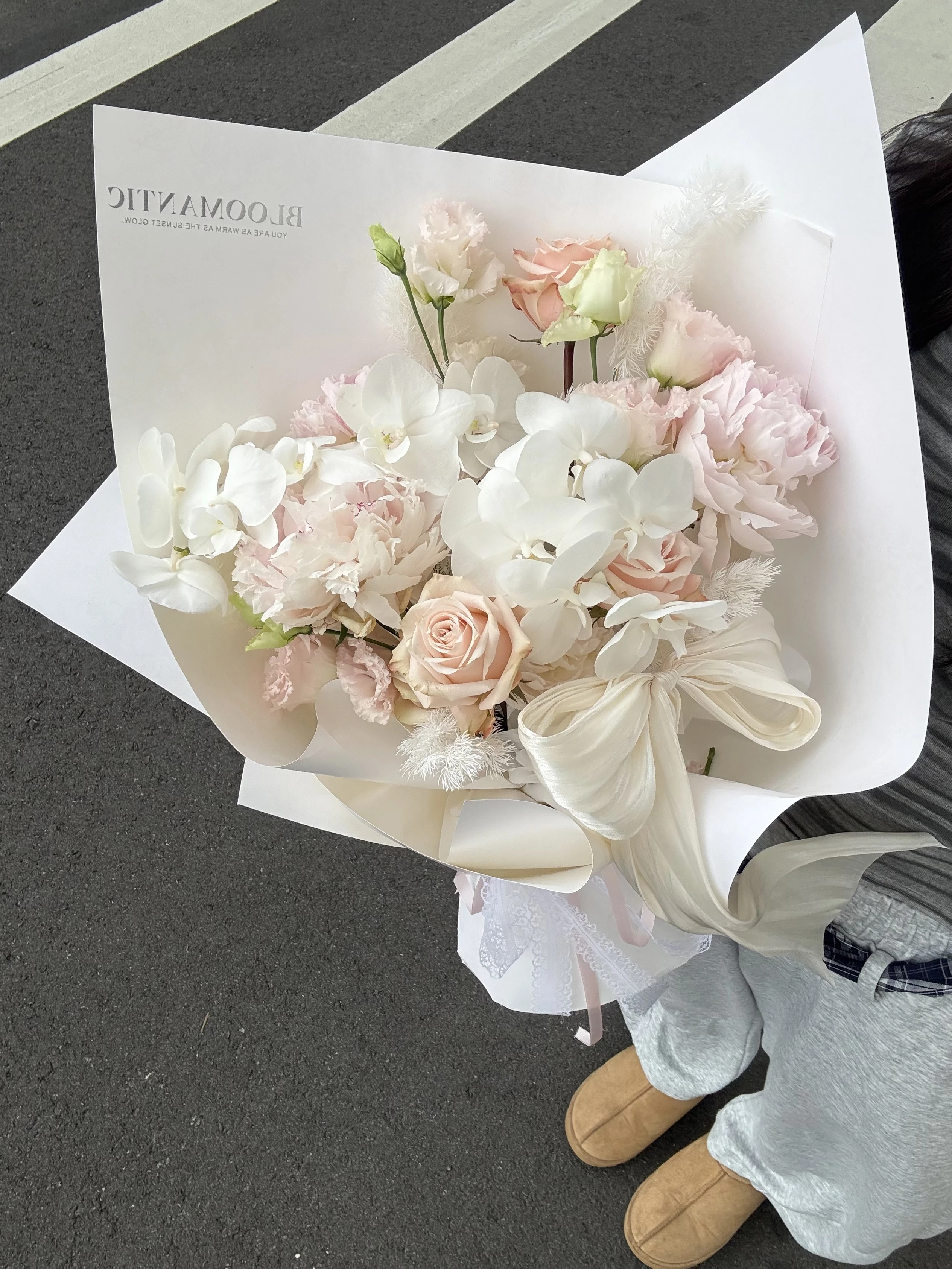 蝴蝶粉白系鮮花