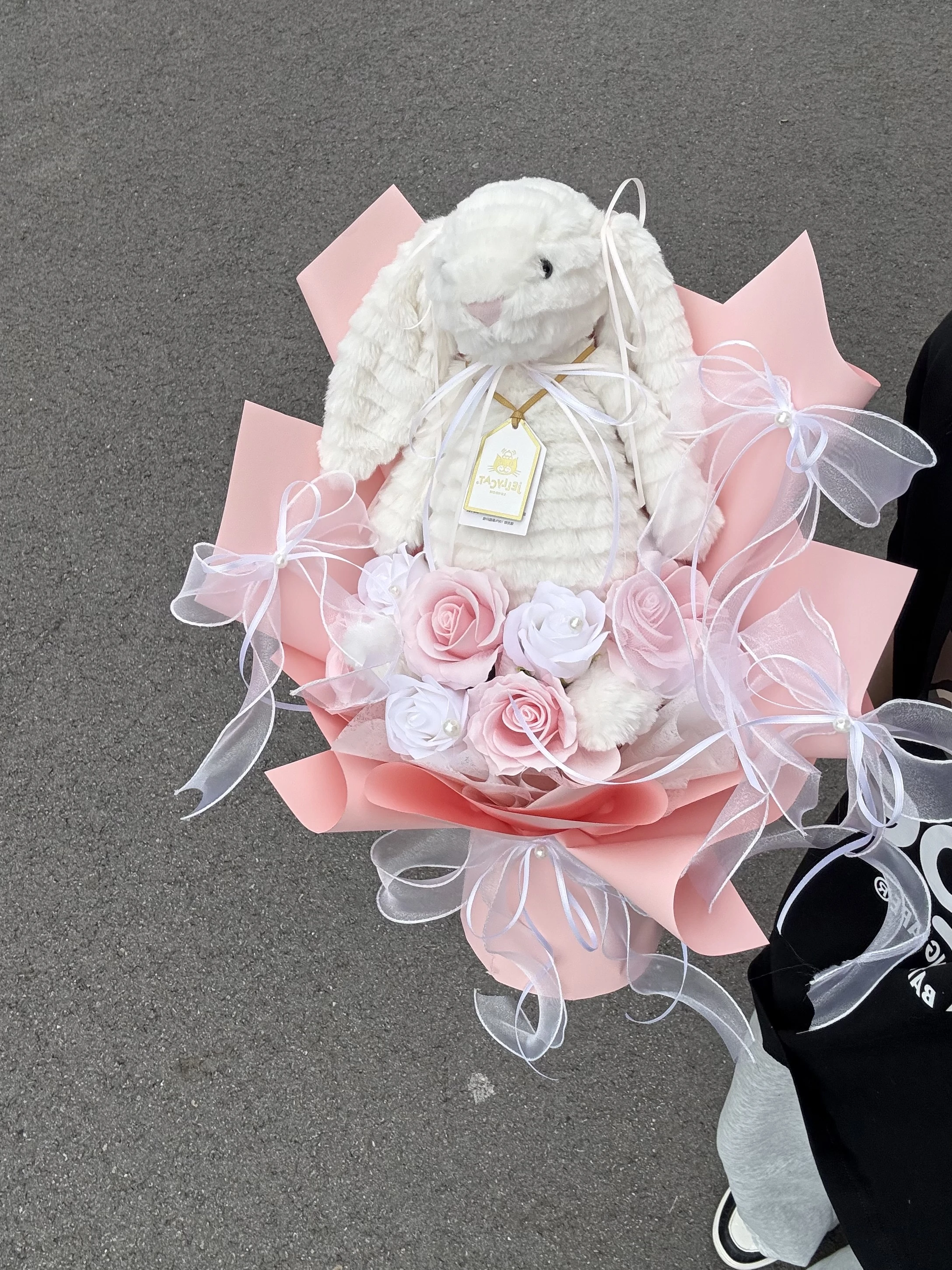 Jellycat兔蝴蝶花束