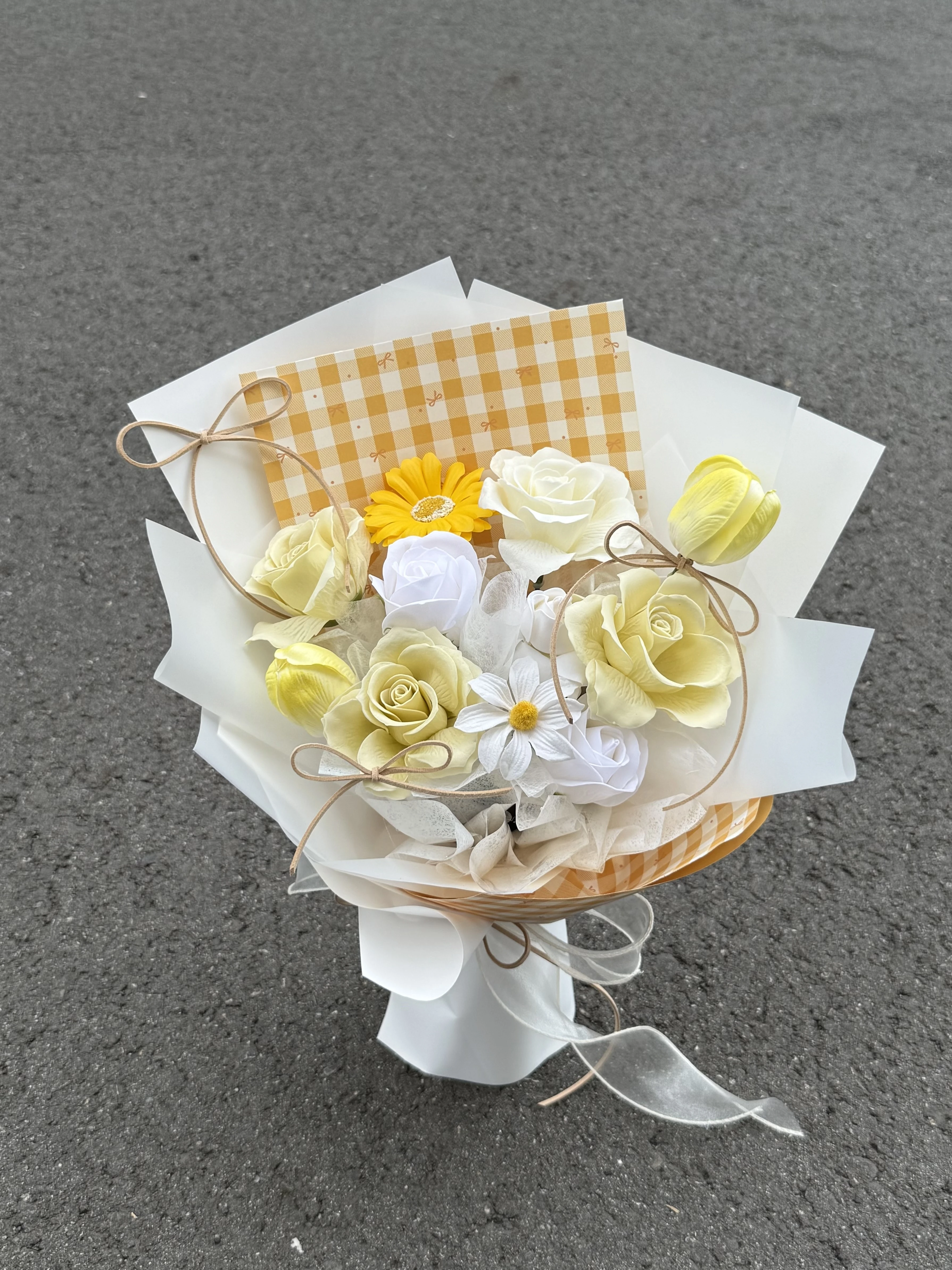 色彩格子香皂花束