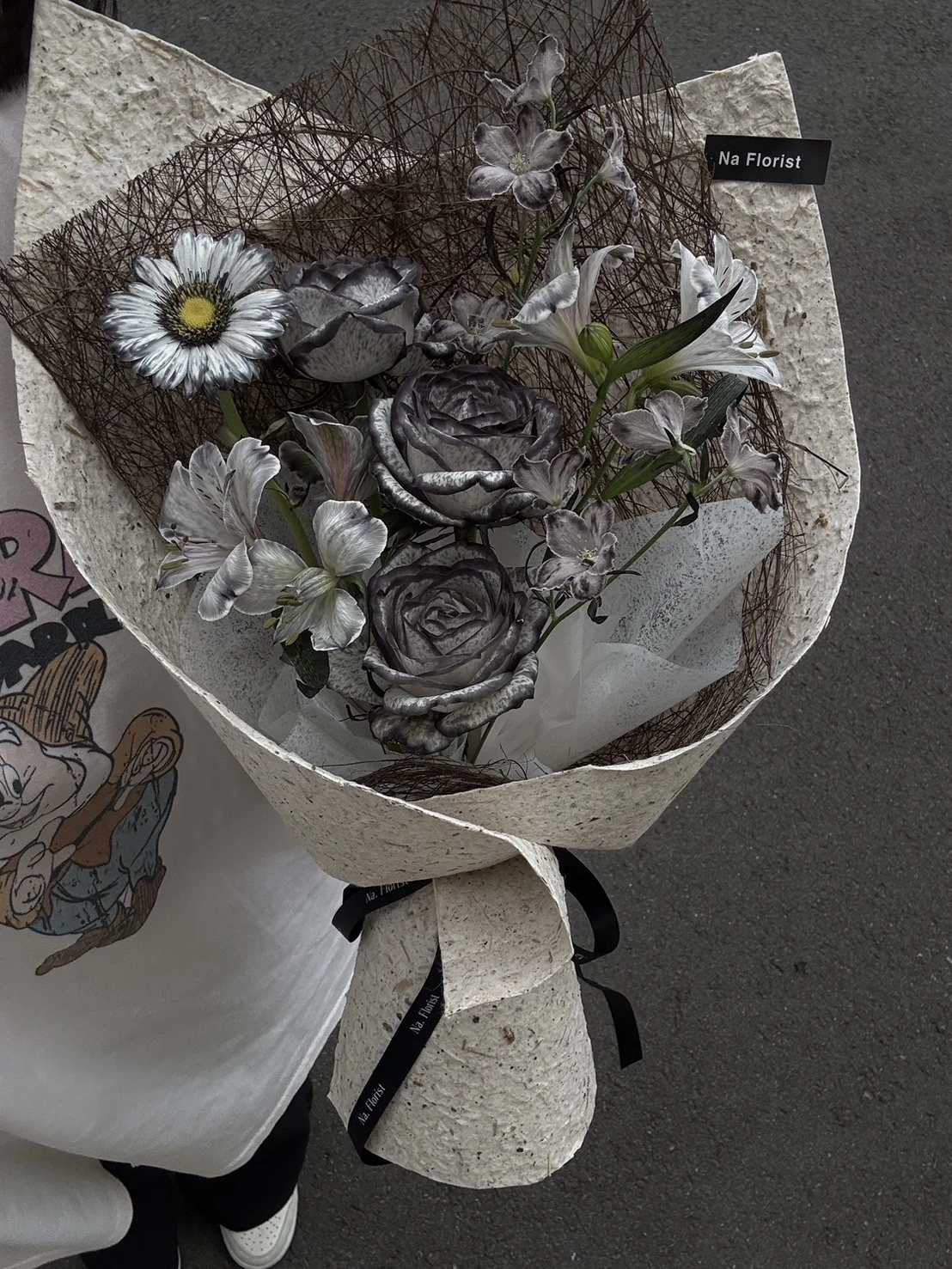 磨砂黑系玫瑰花束