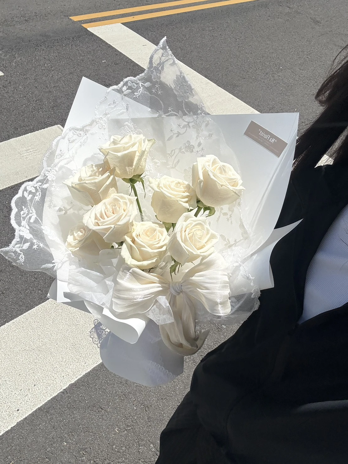 玫瑰蕾絲蝴蝶花束