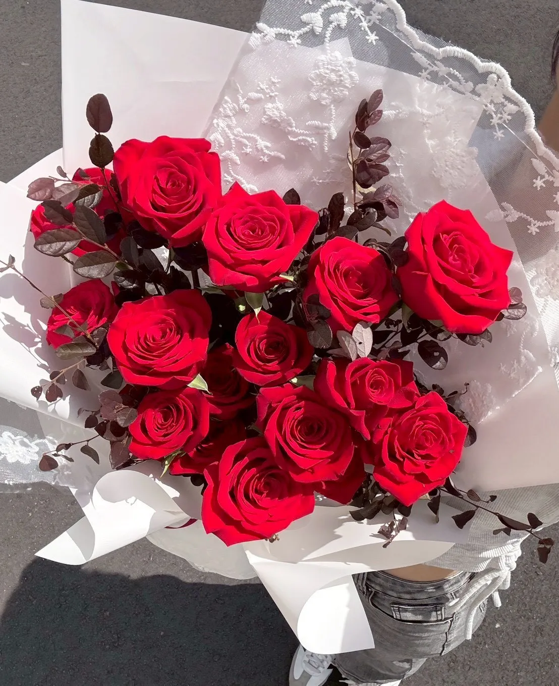 經典紅玫瑰蕾絲花束 