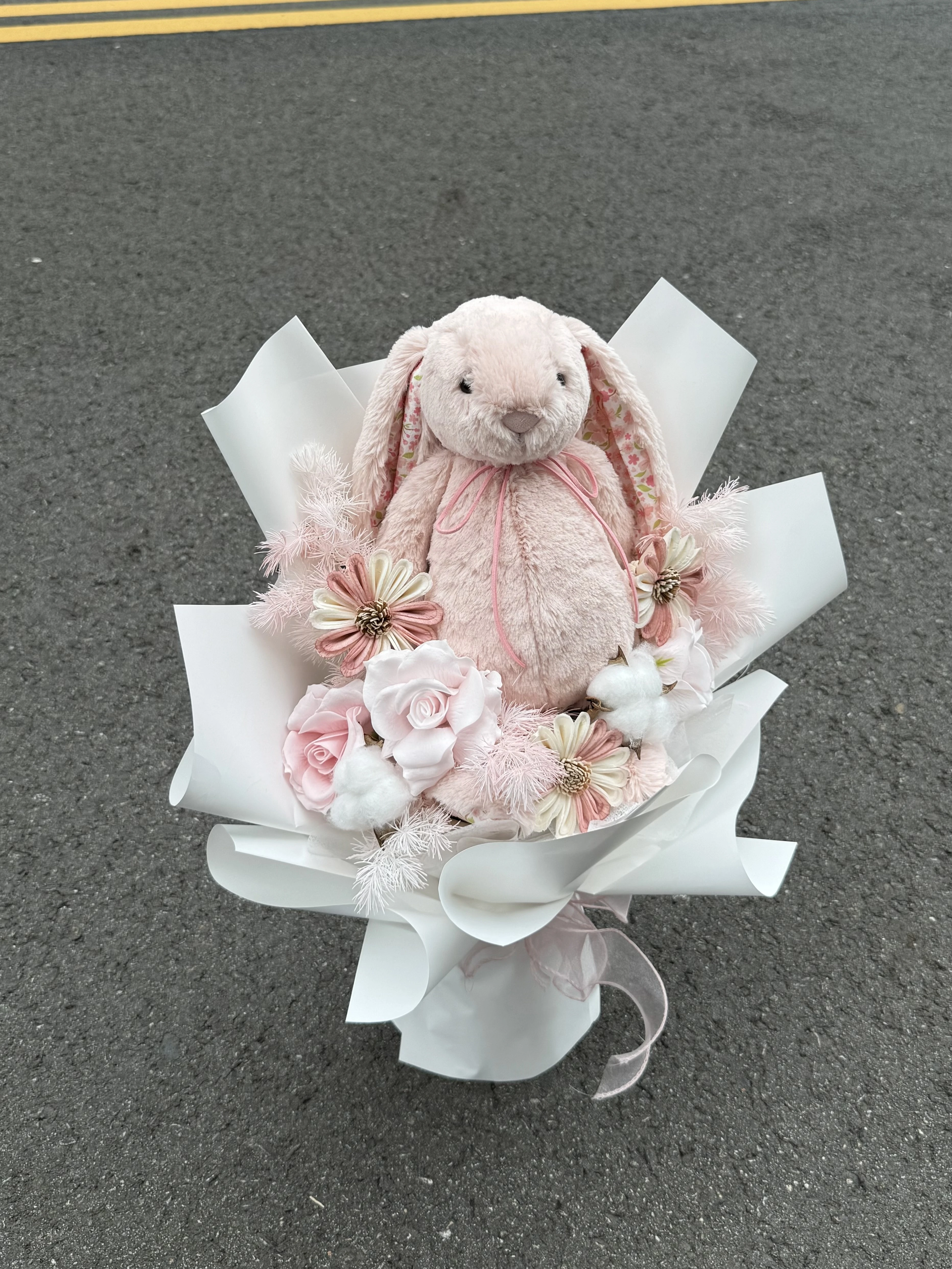Jellycat兔蝴蝶花束