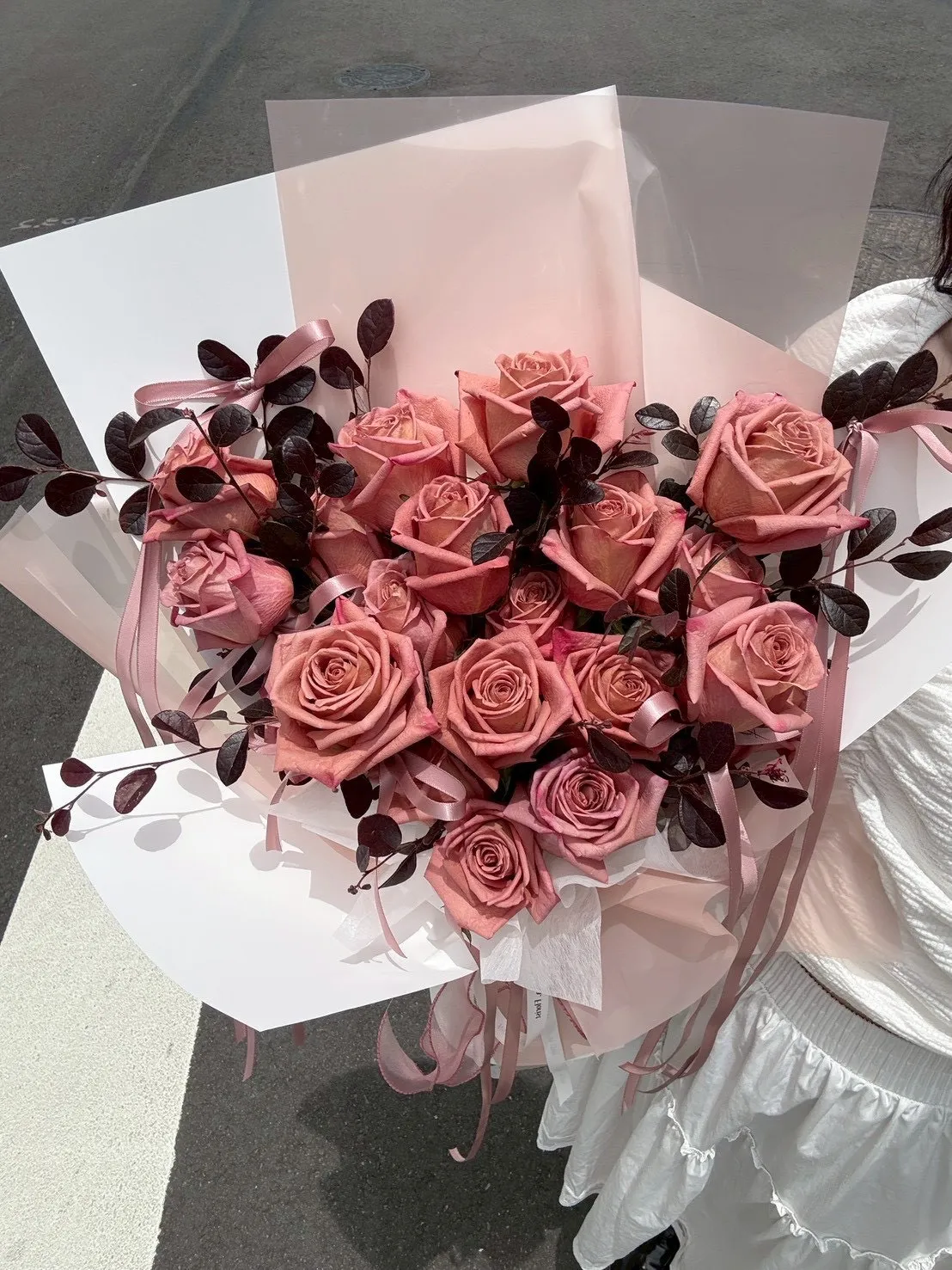玫瑰暮粉鮮花花束