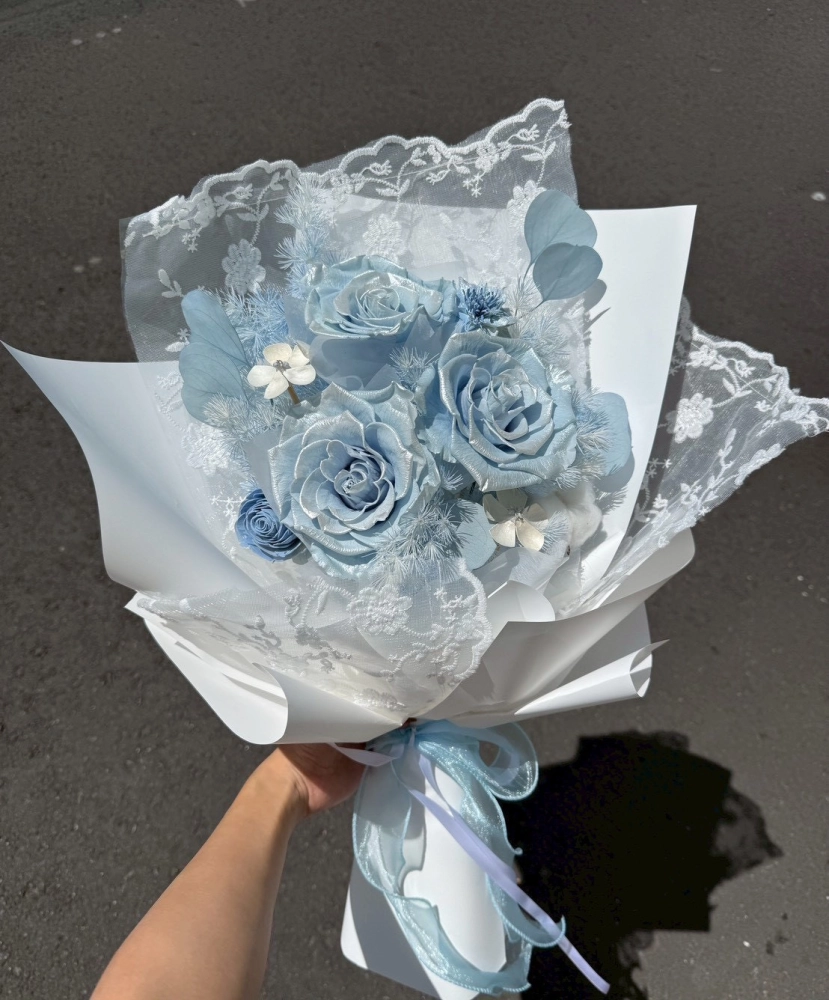 天空藍永生花花束