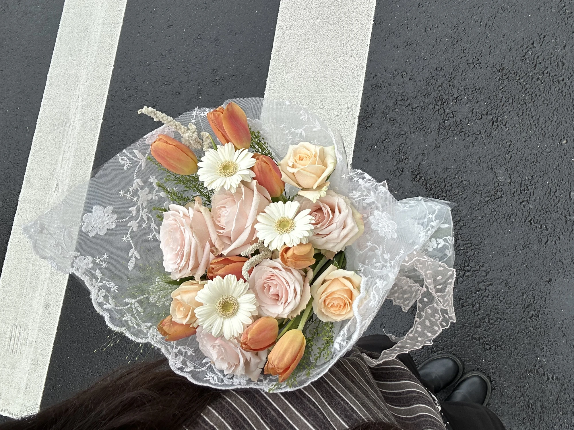 鬱金香蕾絲繽紛花束