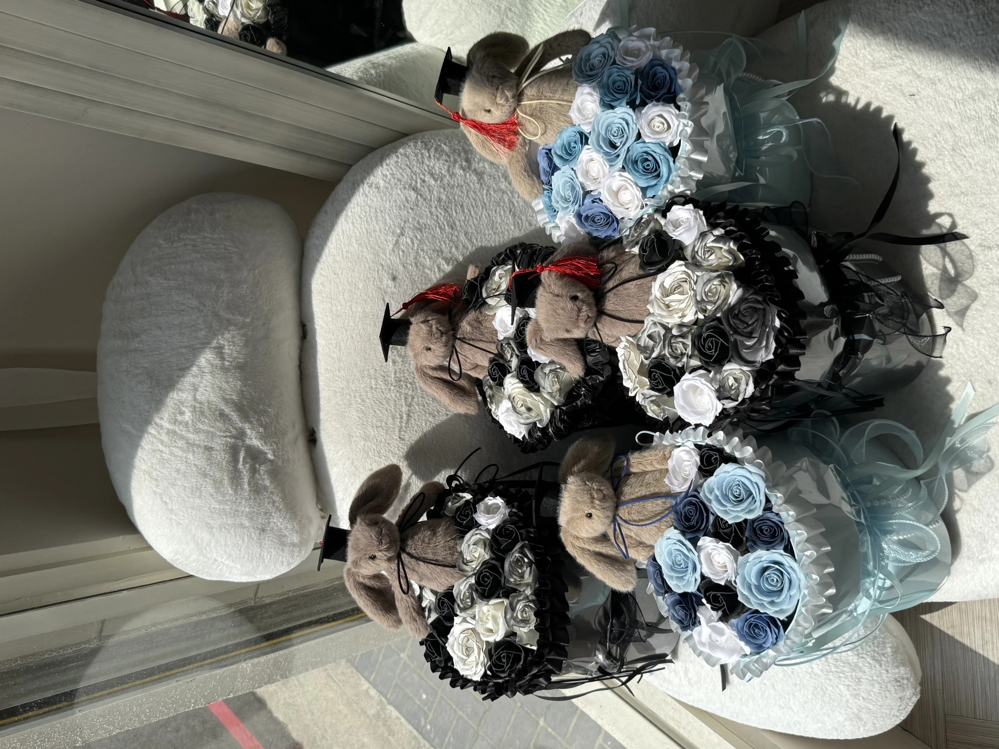 Jellycat畢業抱抱桶