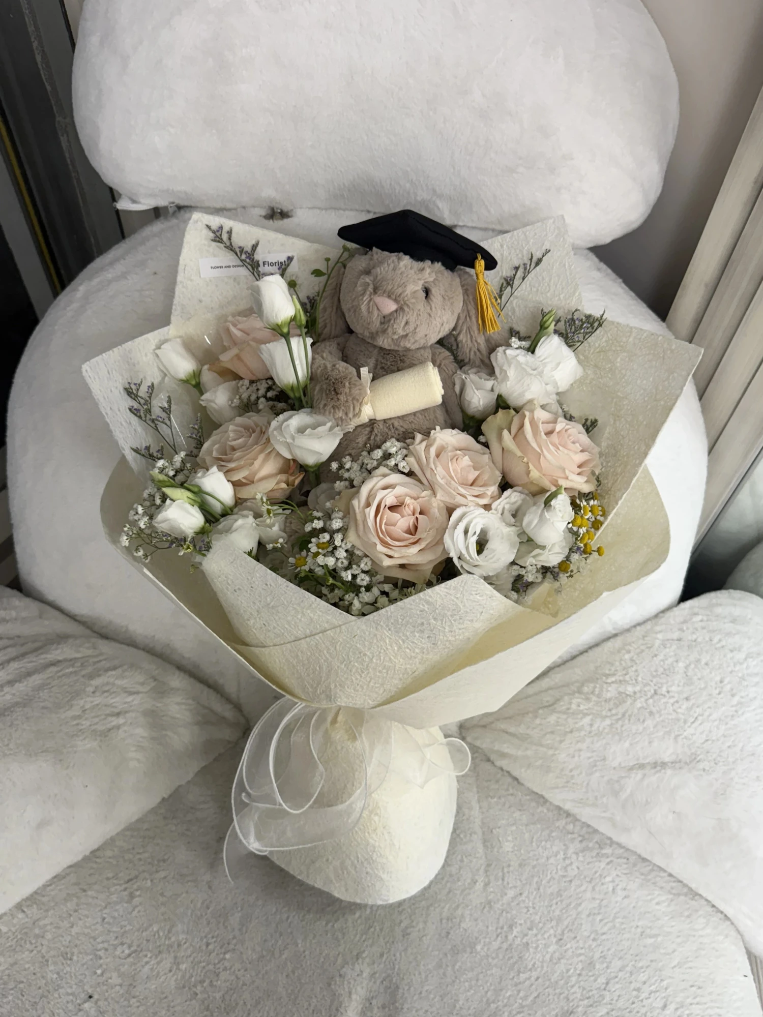 Jellycat畢業兔鮮花大花束