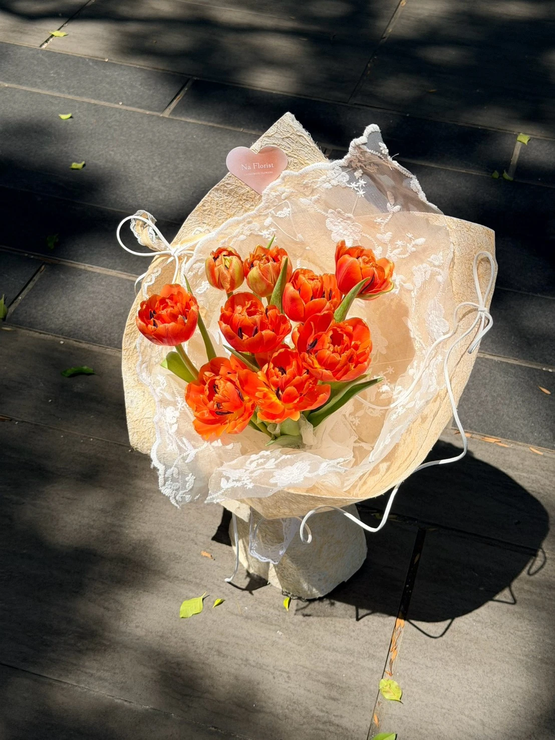 重瓣鬱金香鮮花花束