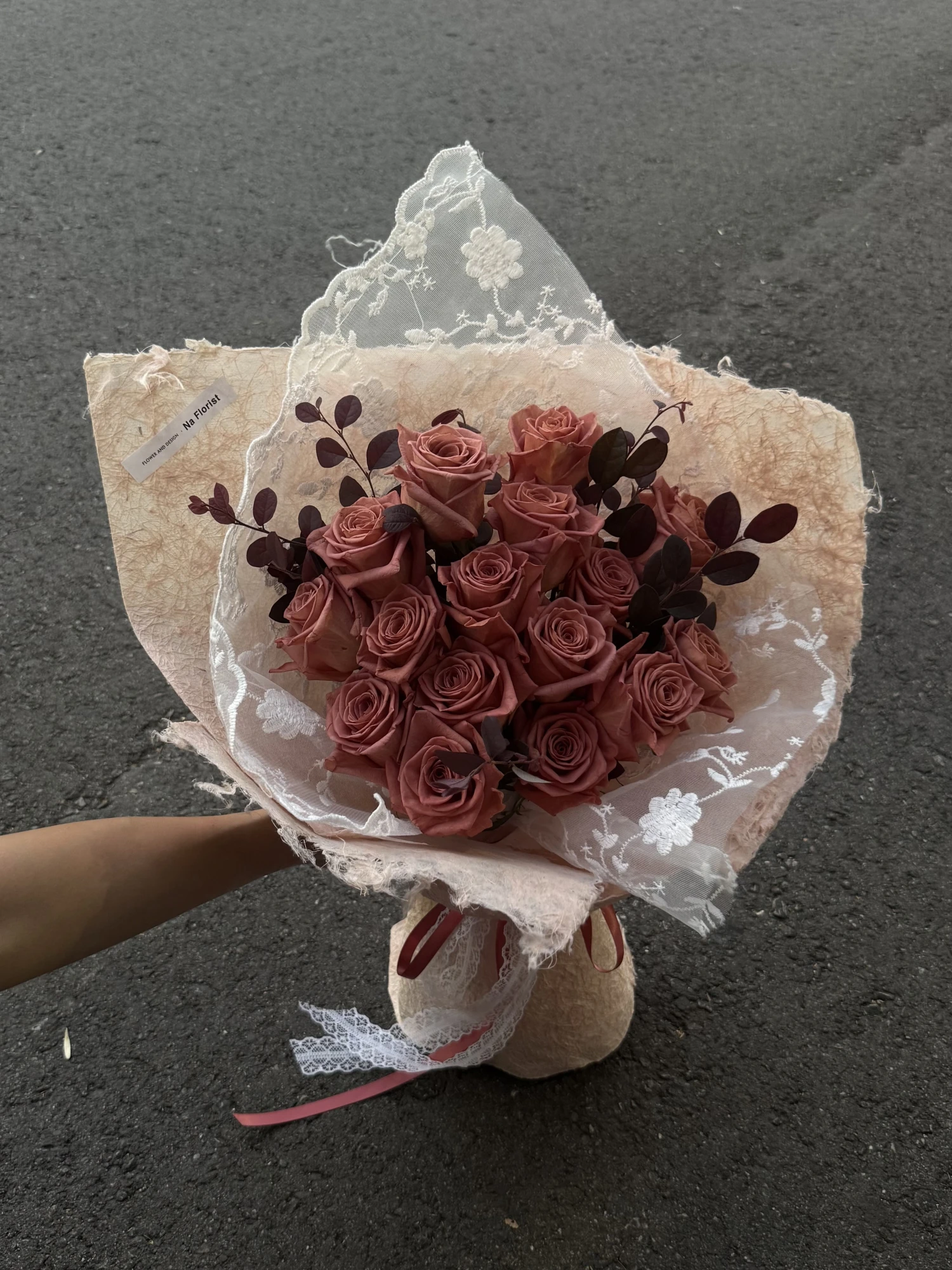 蕾絲進口玫瑰花束