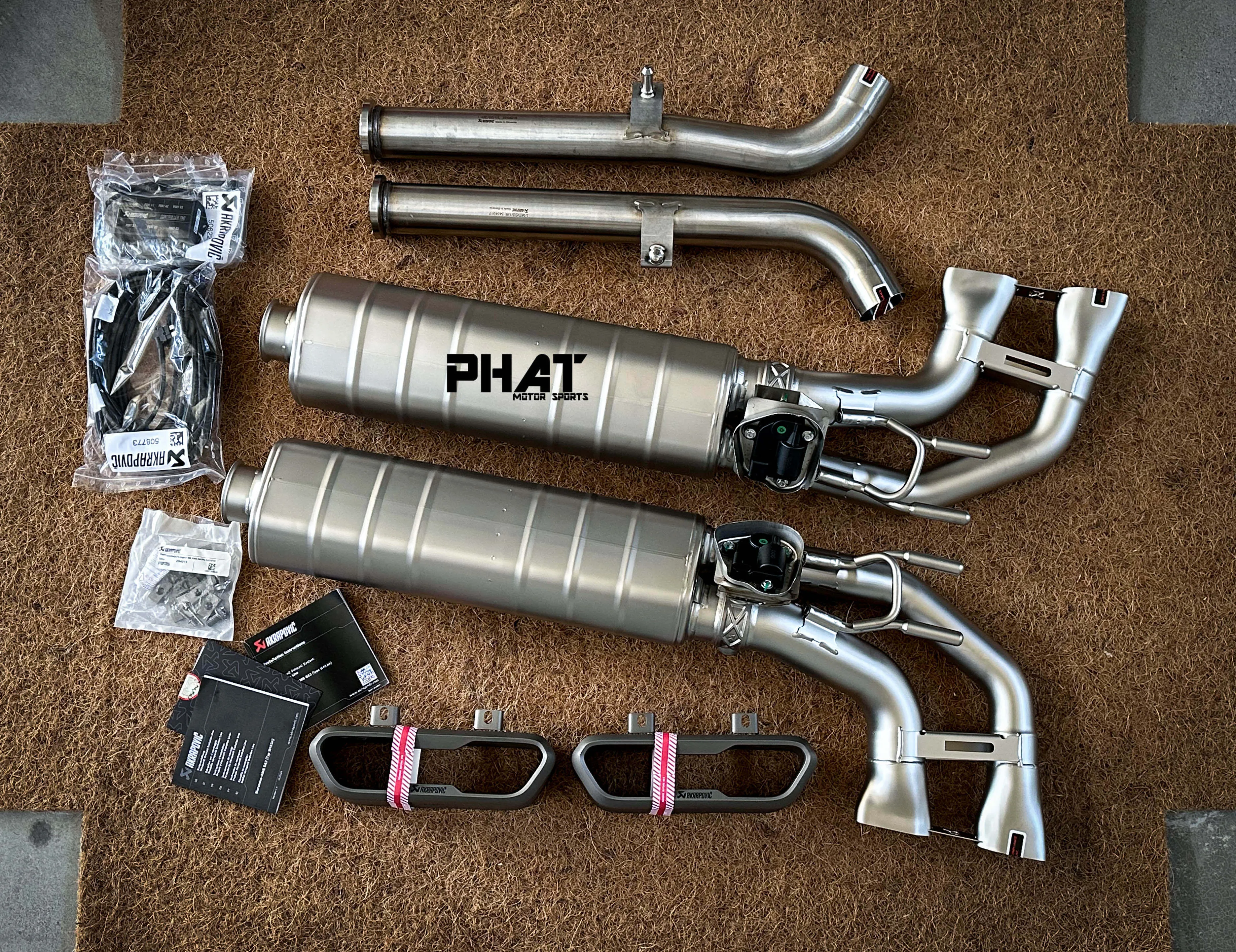 Akrapovic exhaust systems 鈦合金中尾段排氣管 Mercedes Benz W463A G63 OPF